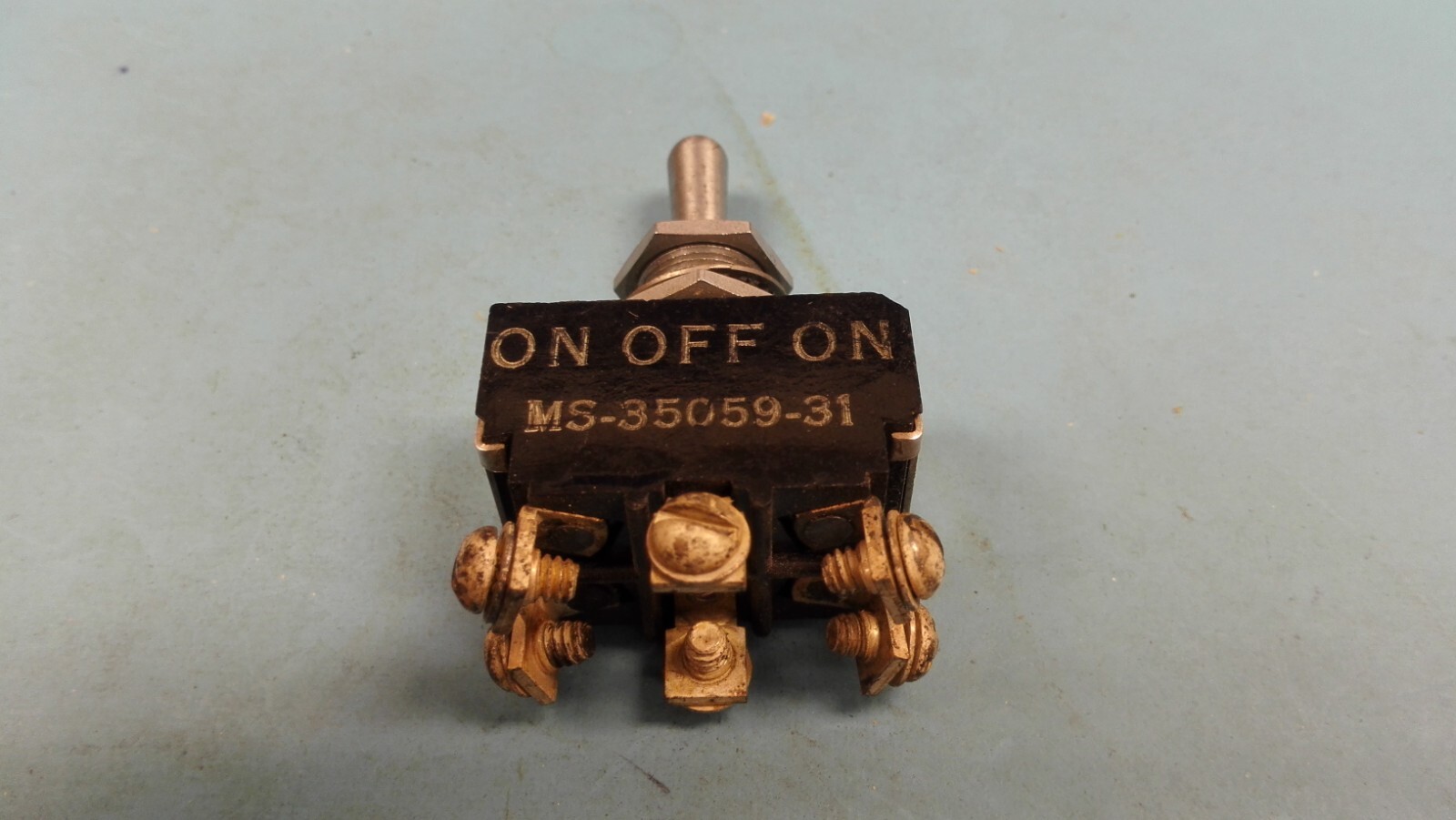 35059-HM, Arrow Hart, Toggle Switch, Crouse-Hinds, 35059HM, MS-35059-31