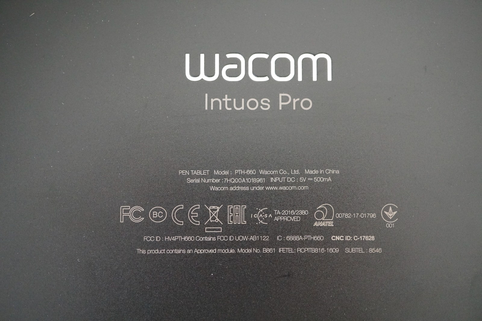 GENUINE Wacom Intuos Pro PTH-660 Medium Graphics Bluetooth DRAWING TABLET ONLY