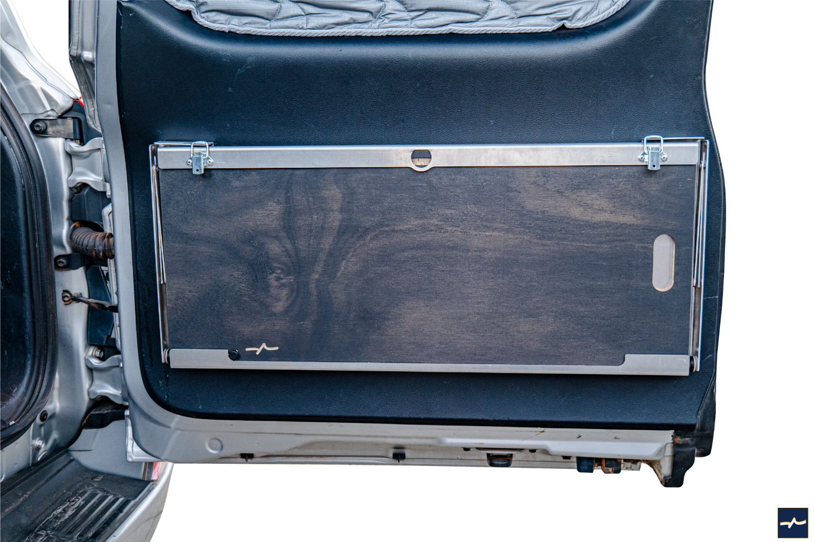 Foldable Table to fit a 200 Series Landcruiser GX barn doors