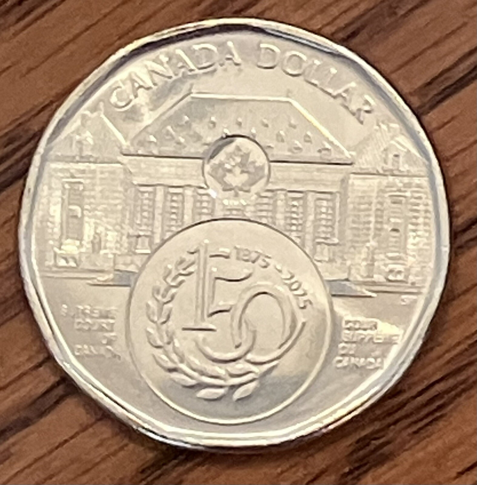 2025 Canada SUPREME COURT $1 loonie coin UNC **75% off combined shipping**