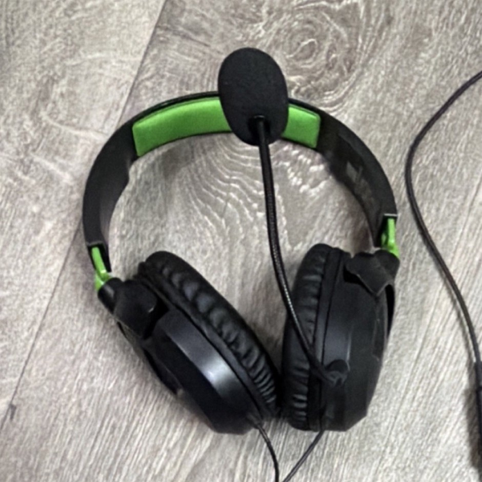 Turtle Beach Wired Gaming Headset Green/Black Boom Mic 3.5mm Mute Volume Control