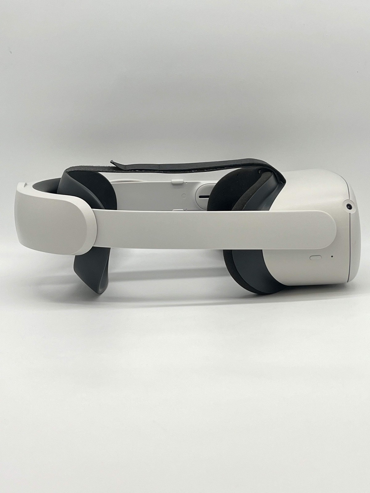 Meta Quest 2 VR Headset White