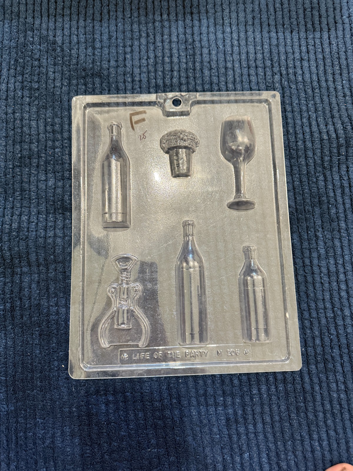 2 chocolate wine plastic mold
