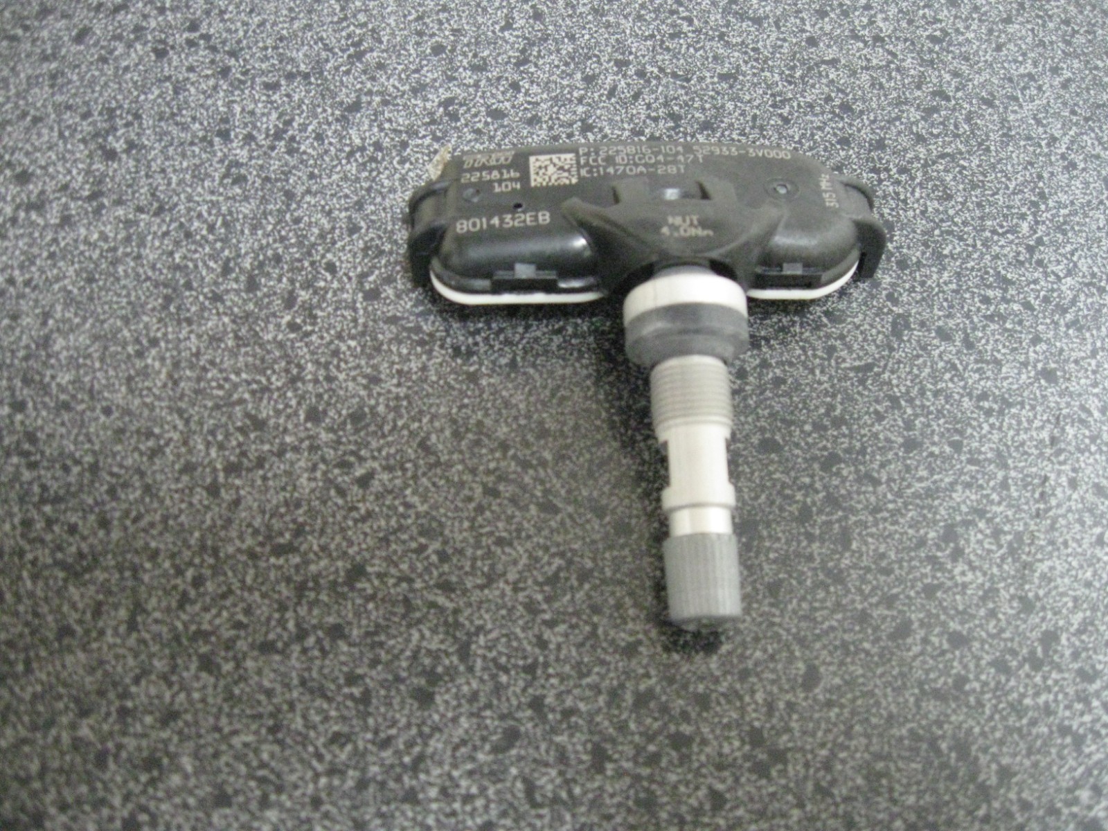 Hyundai 52933 3V000 Tire Pressure Sensor TMPS 12-14 Azera New Genuine