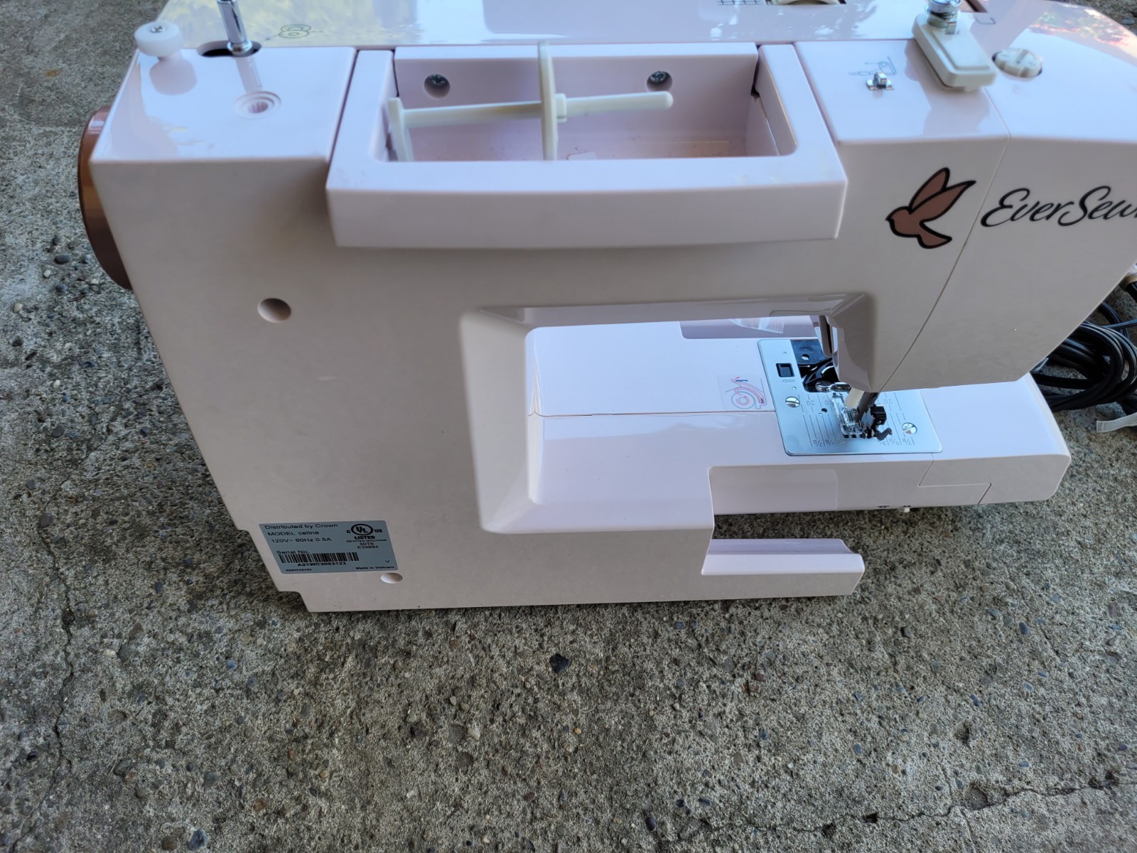 EverSewn Celine Computerized Sewing Machine -Professionally Serviced and Ready!