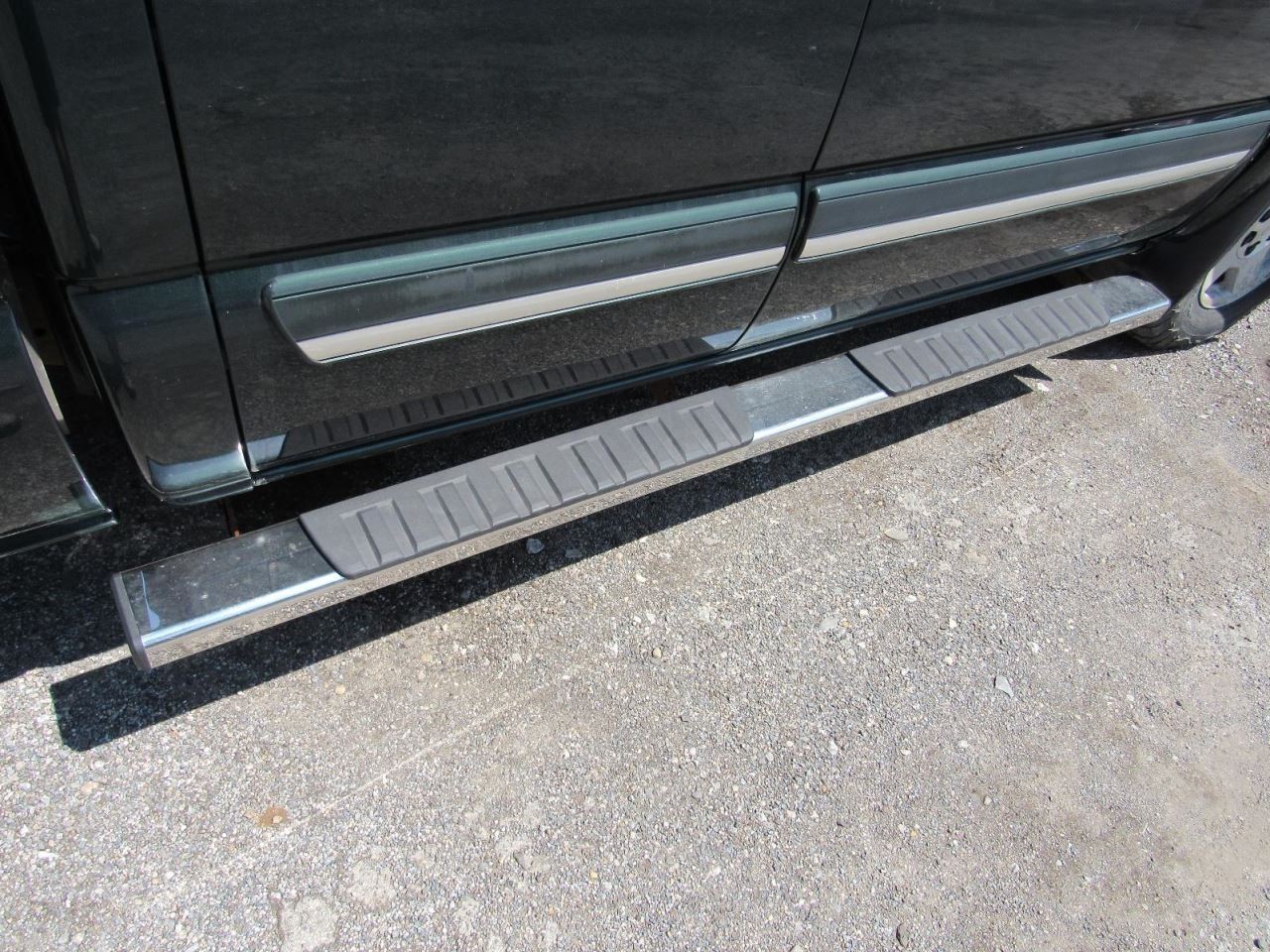 SILVRDO15 2005 Glove Box 1058406