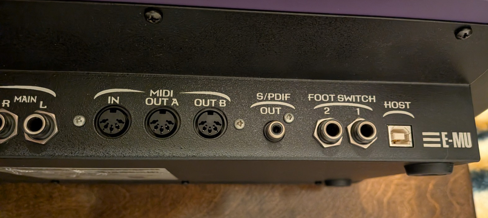 Emu MP-7 Command Station Synth Drum-Machine Groovebox with PHATT rom - works!