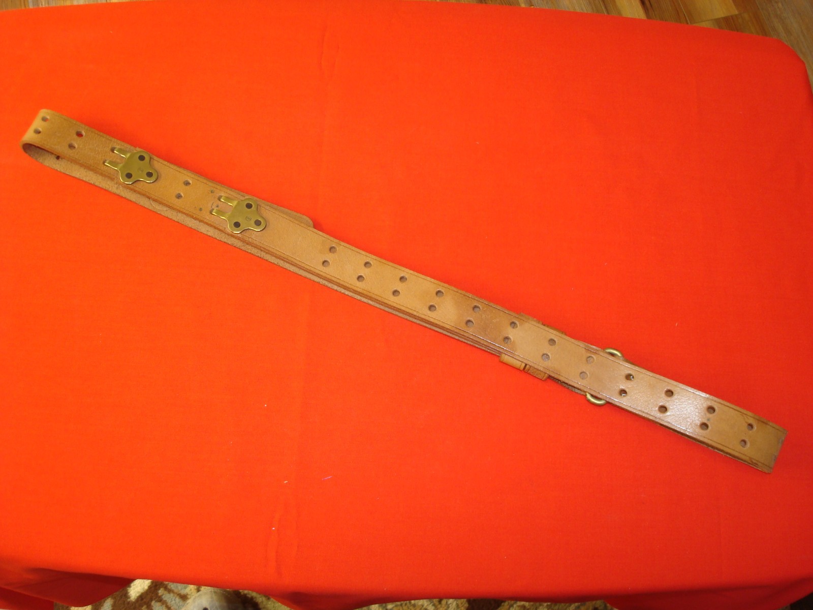 Military Leather Rifle Sling 1-1/4" with Brass keepers MRT M-1904