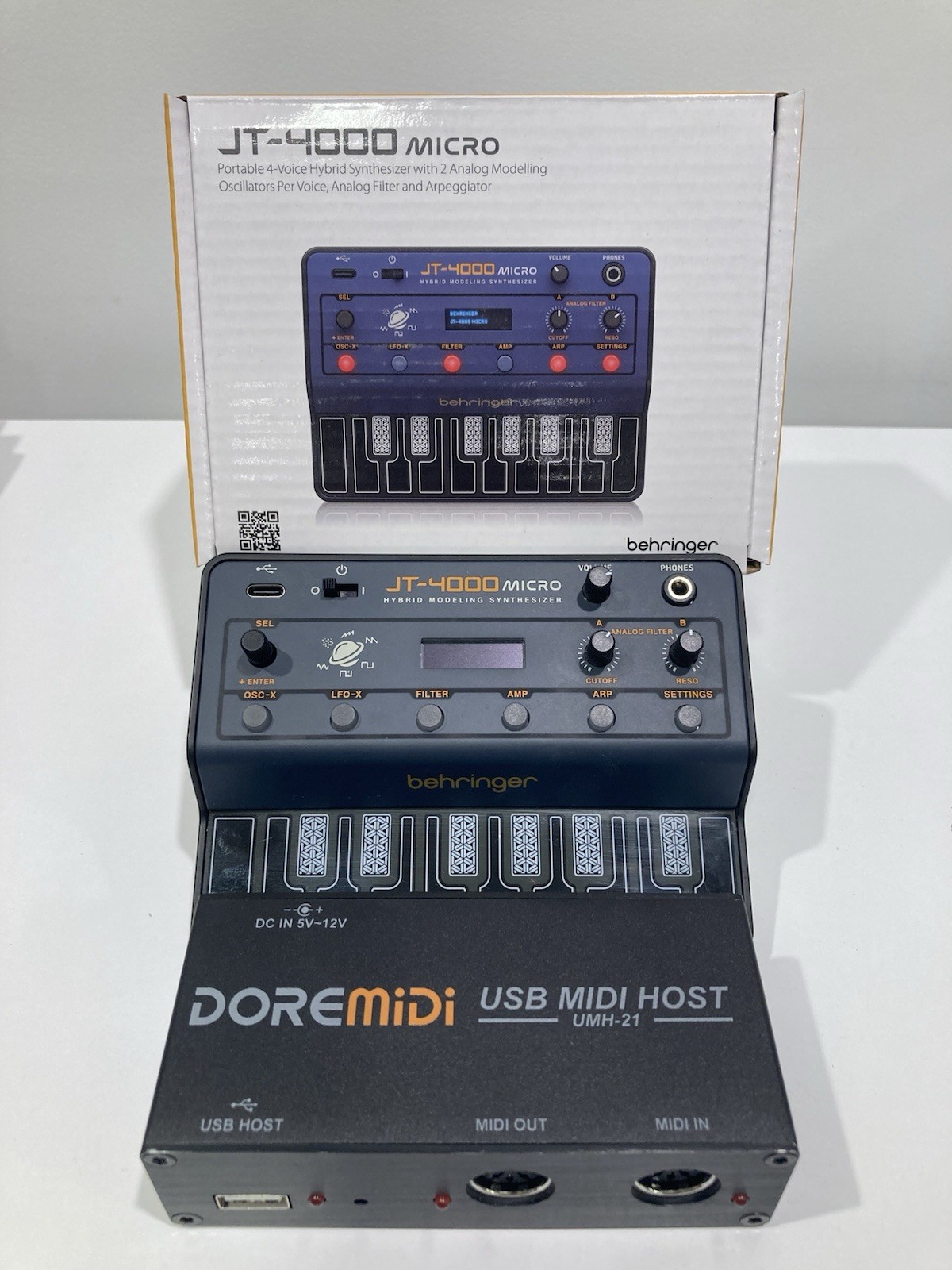 Behringer JT-4000 Micro Hybrid Modeling Synthesizer Doremidi USB Midi Host