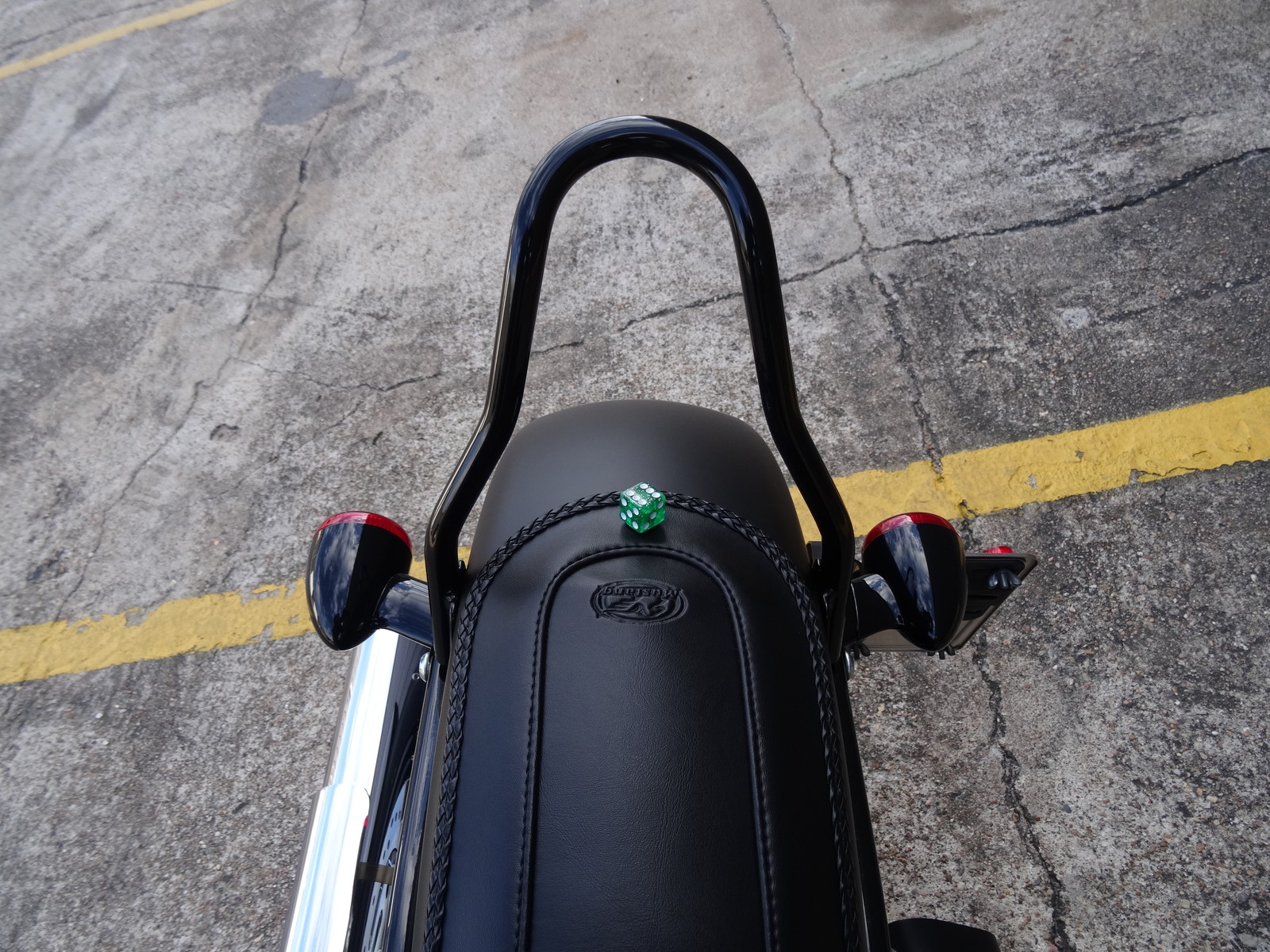 HARLEY-DAVIDSON 2012--2017 SOFTAIL SLIM AND 2011-2013 BLACKLINE CUSTOM SISSY BAR