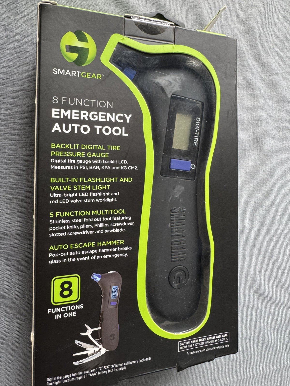 Smart Gear Emergency Auto Tool Kit Flash Light Tire Pres. gauge escape hammer