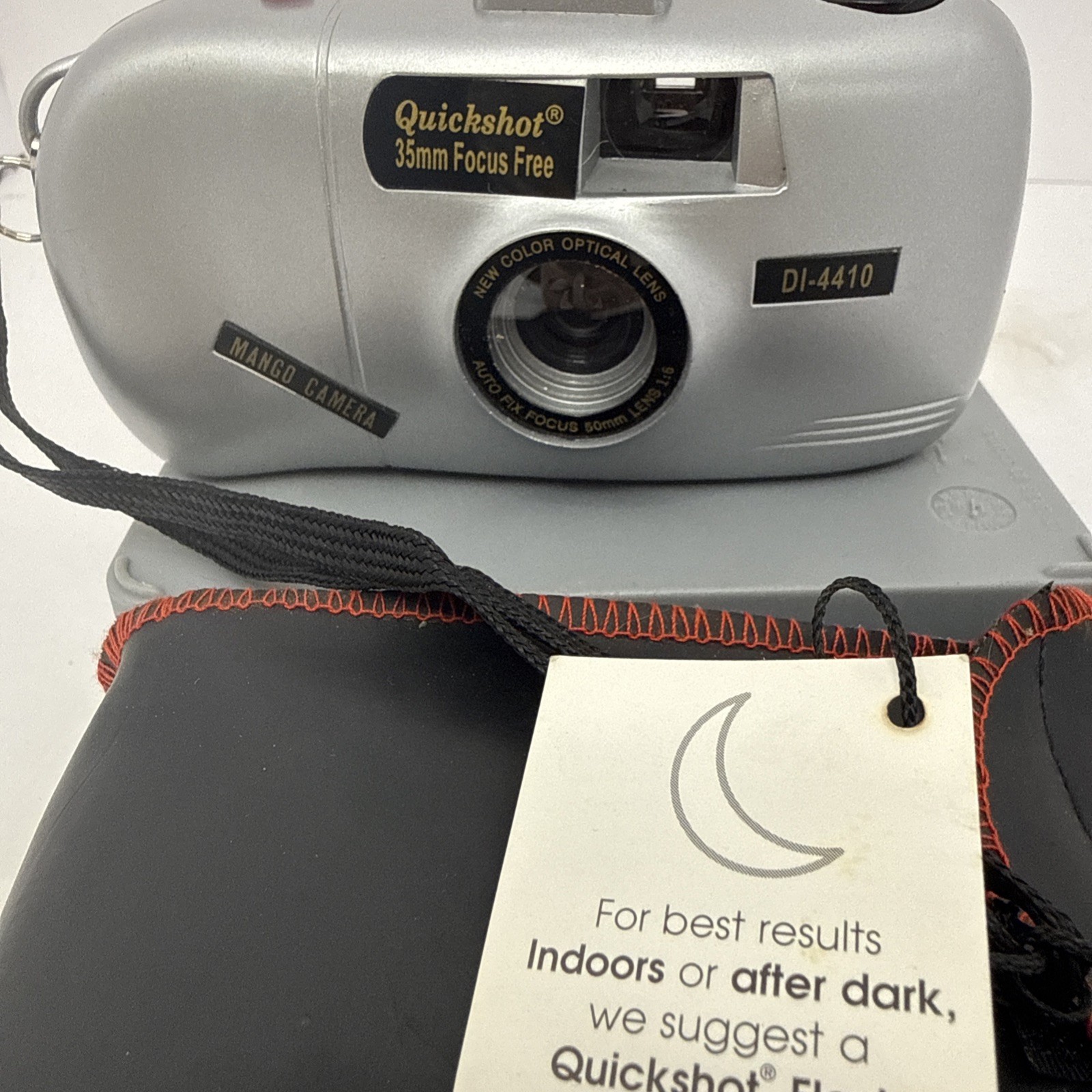 Mango Quickshot 35mm Focus Free Film Camera D-4410 w/ Case Vintage
