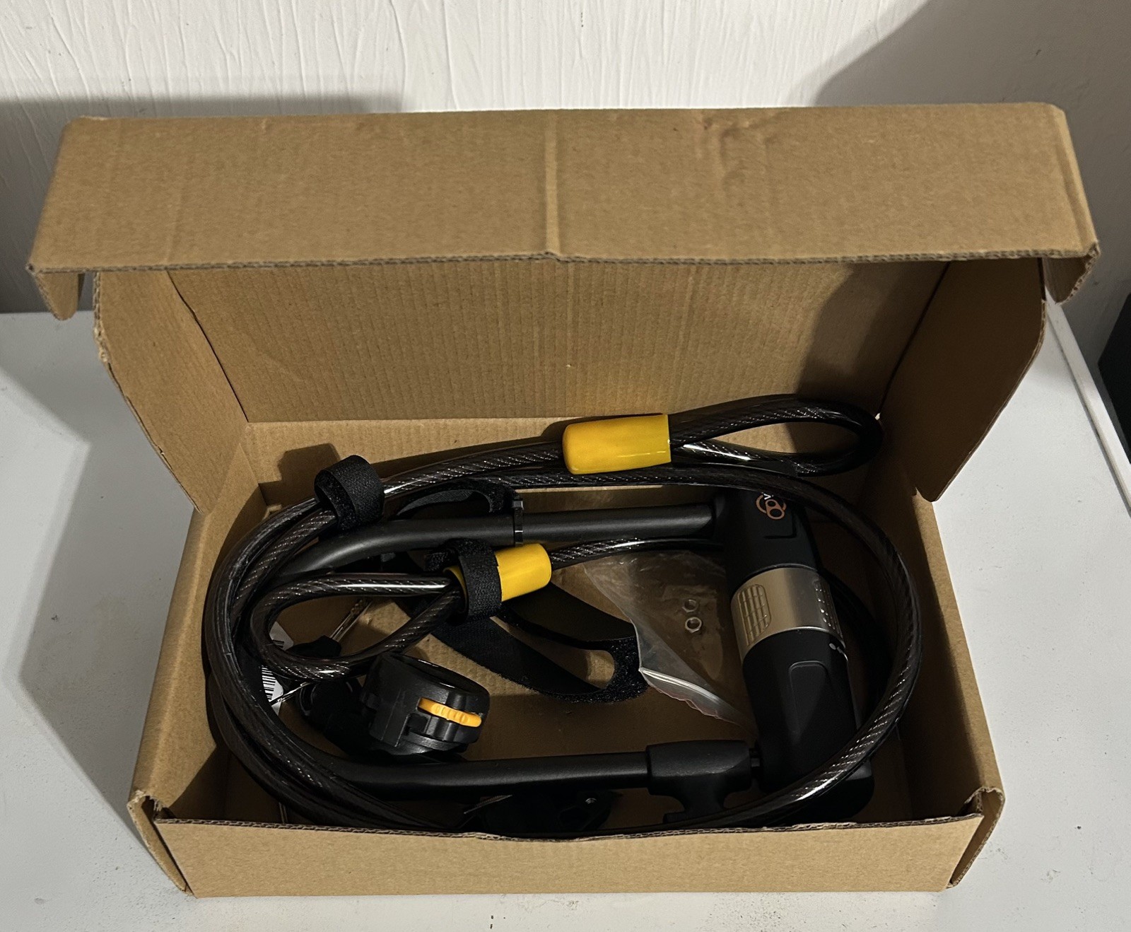 U Bike Lock by Via Velo Heavy Strudy Bike Lock - Black New in Box