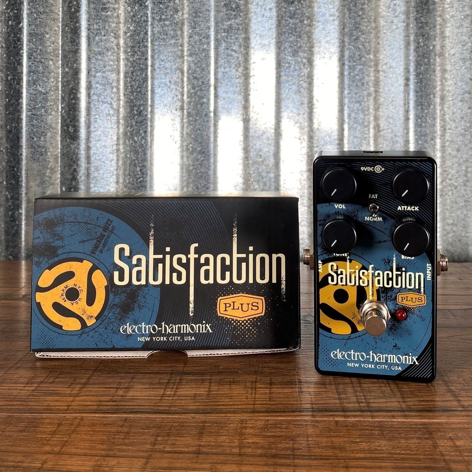 Electro-Harmonix EHX Satisfaction Plus Vintage Fuzz Guitar Effect Pedal