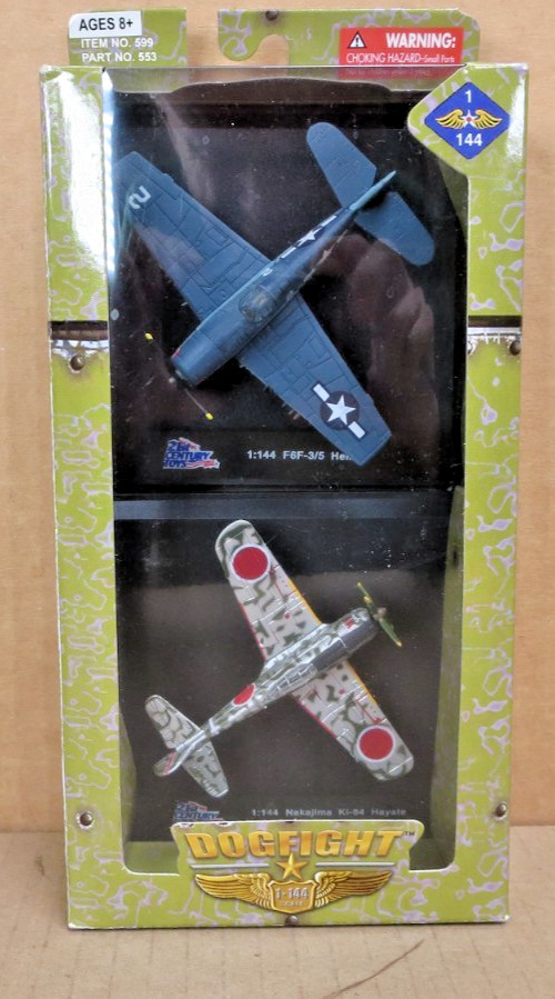 21st Century Toys 599 Nakajima Ki-84 Hayate  F6F-3/5 Hellcat 1/144