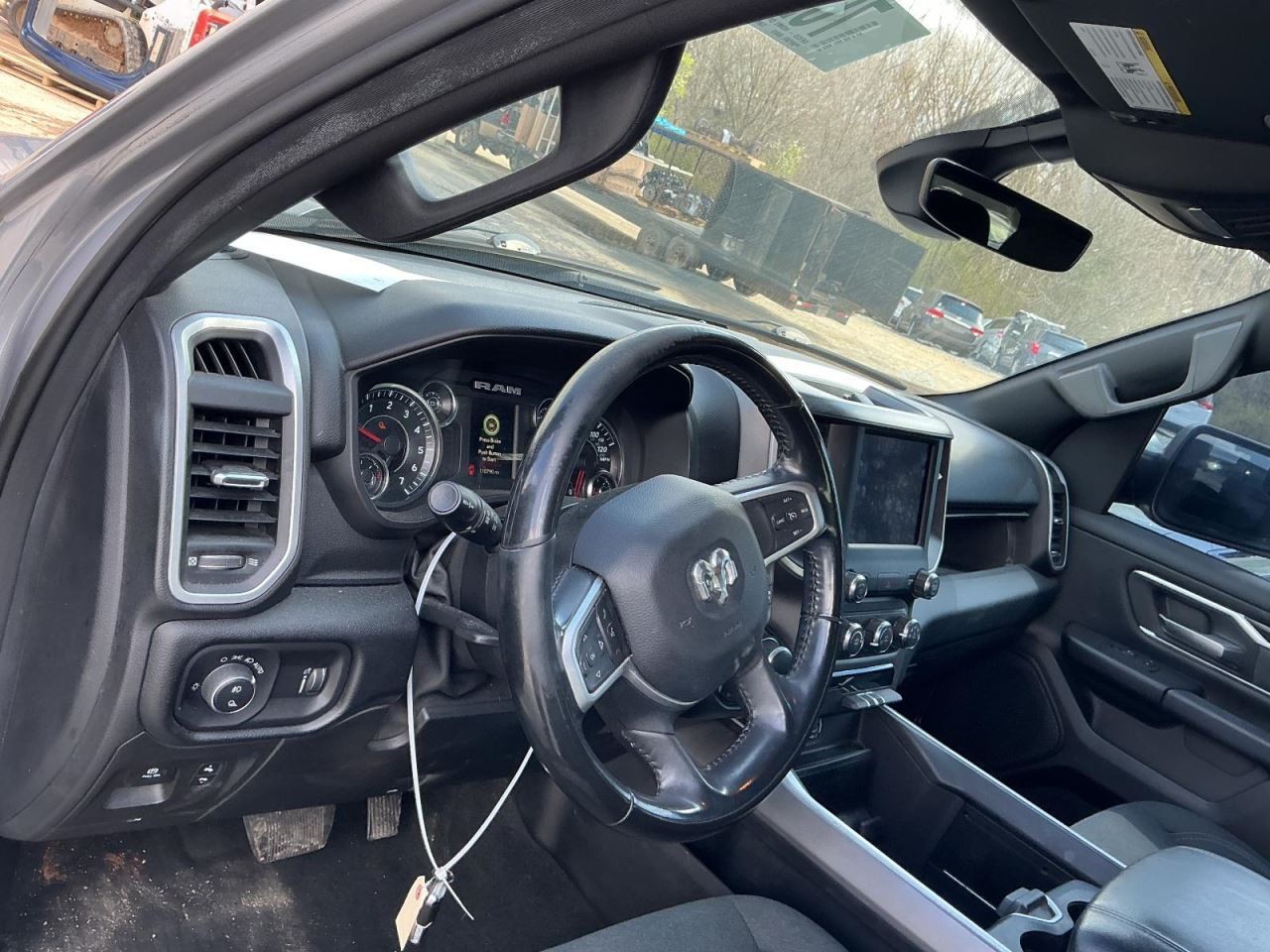TDODR1500 2020 Glove Box 4992874