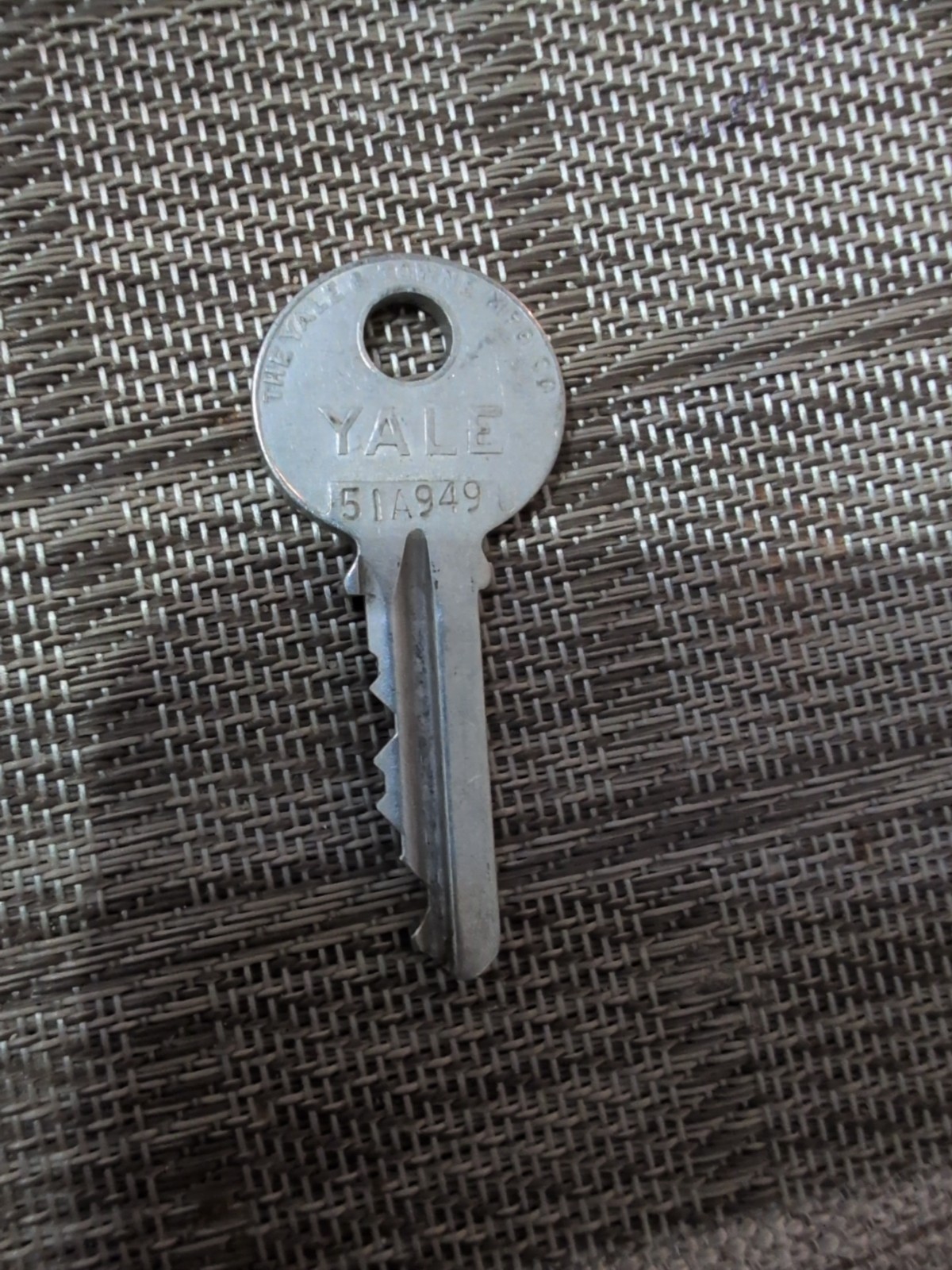 Yale Key 51A949