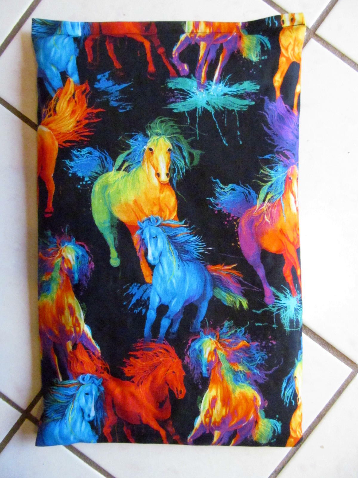 New Microwavable Therapeutic Horse Corn Bag / Heating Pad Pack Hot 8.5"x14"