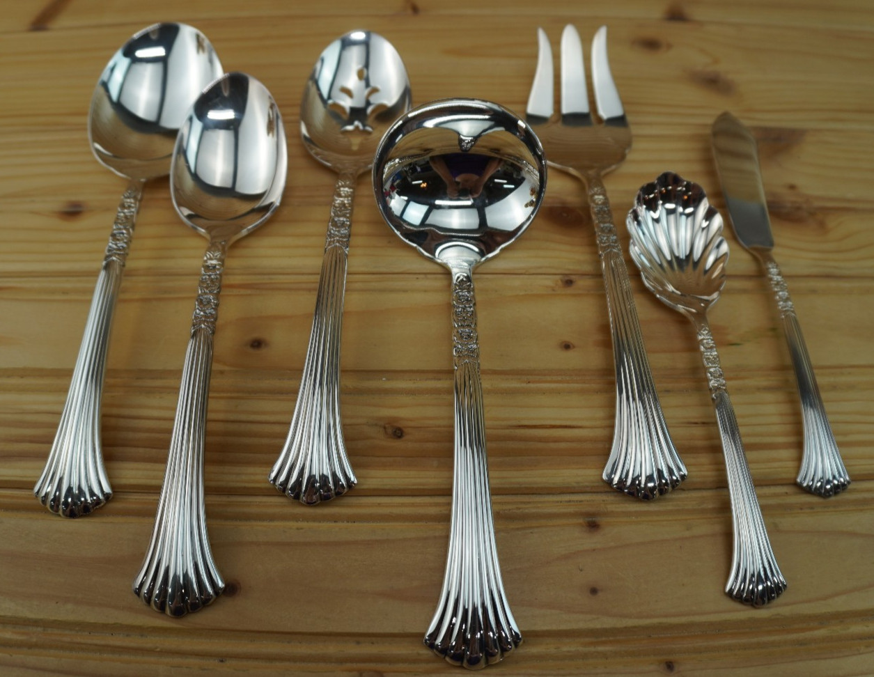 Oneida Floral Queen 7-Piece Serving Set-Casserole-Gravy-Spoon-Meat-++Brand NEW