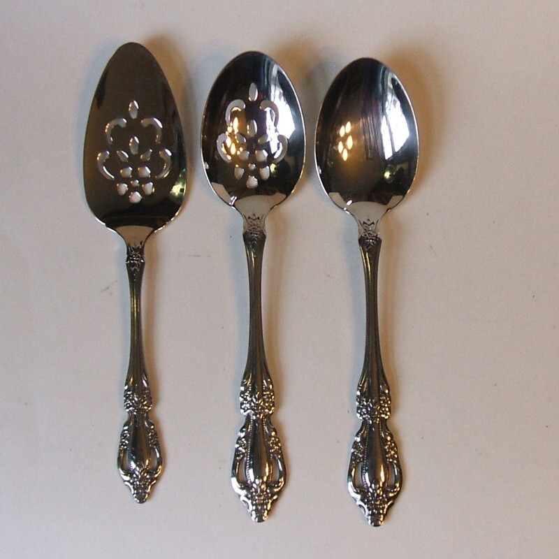 Oneida Raphael Stainless Flatware 3 Serving Pieces Spoons Pie Server