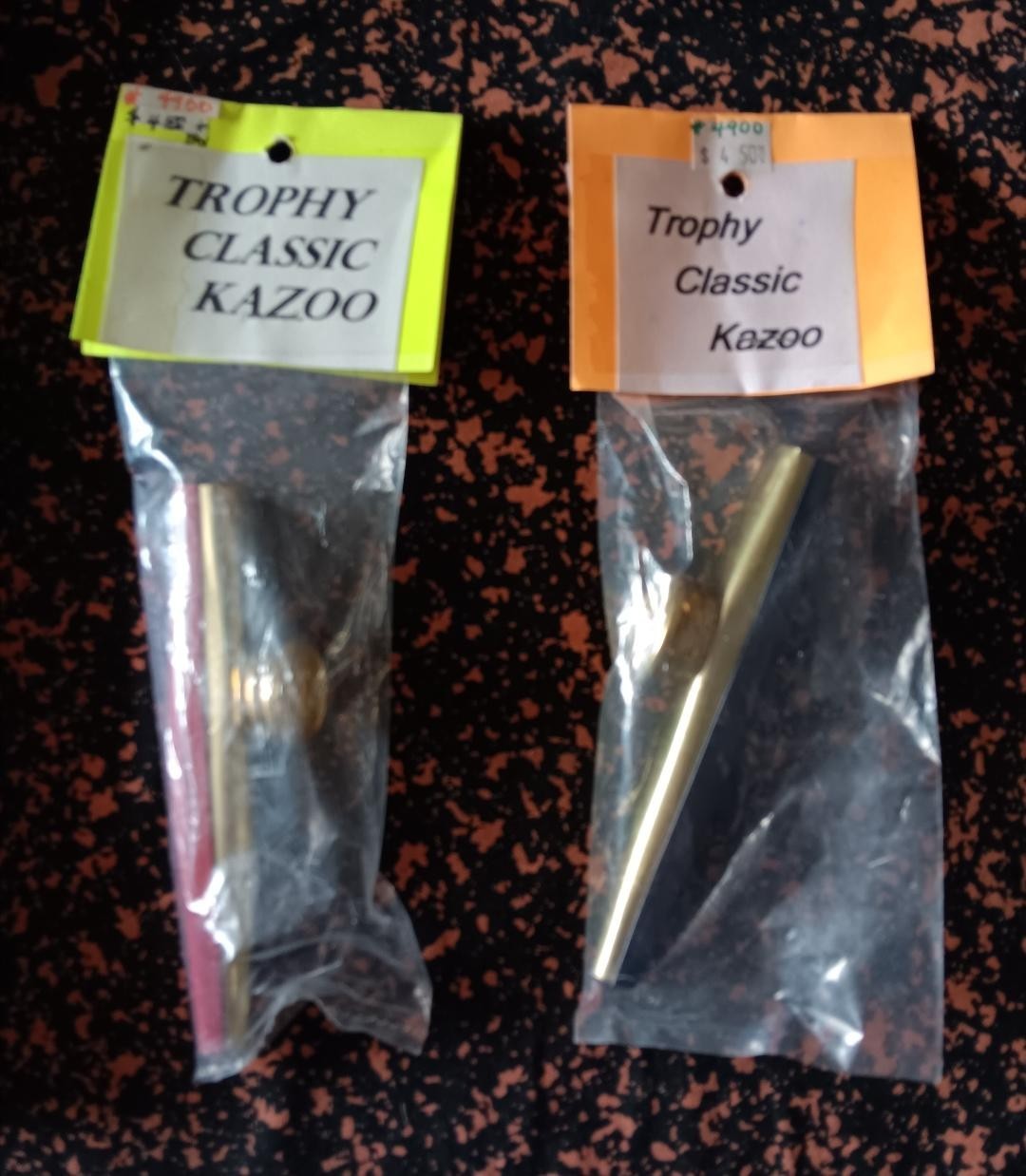 Trophy 1st Note Kazoo,Classic Metal Kazoo,If you can hum, you can play it, FN125