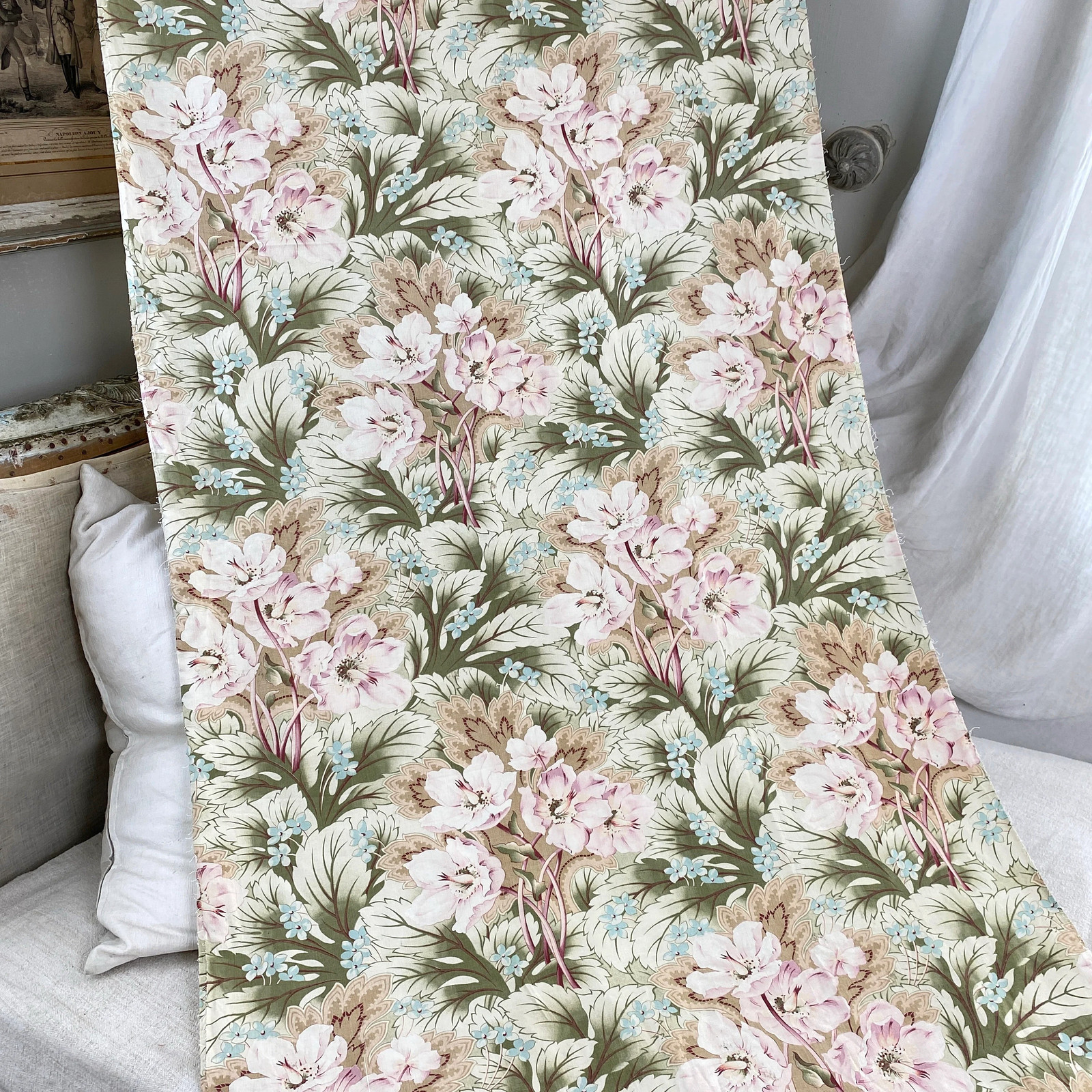 93x32 soft pastel tones Painterly Pink Art Nouveau floral design heavy cotton B