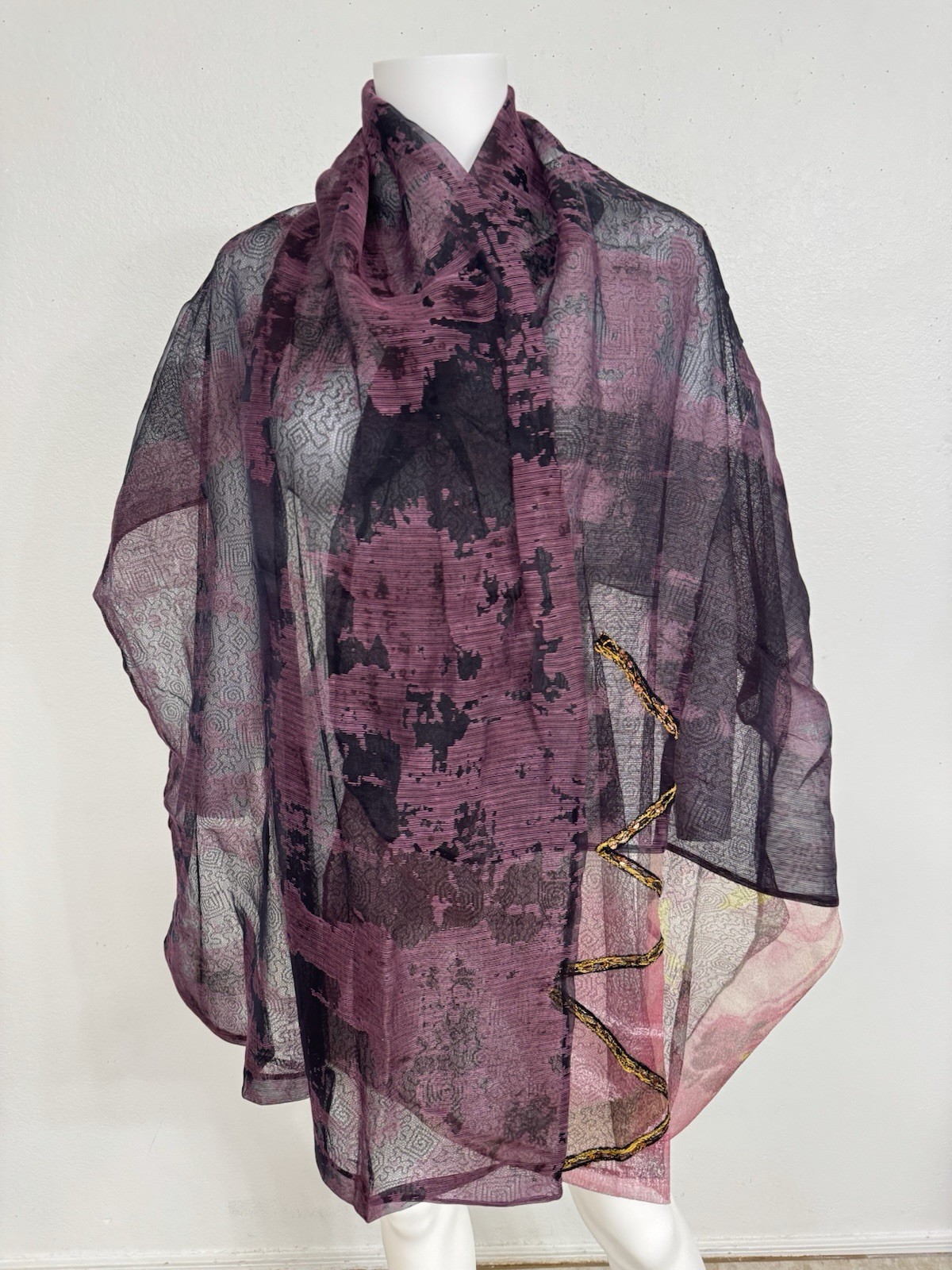 Christian Lacroix Vint. Black Chantilly Lace W Plum Silk Scarf Shawl 30” x 80”