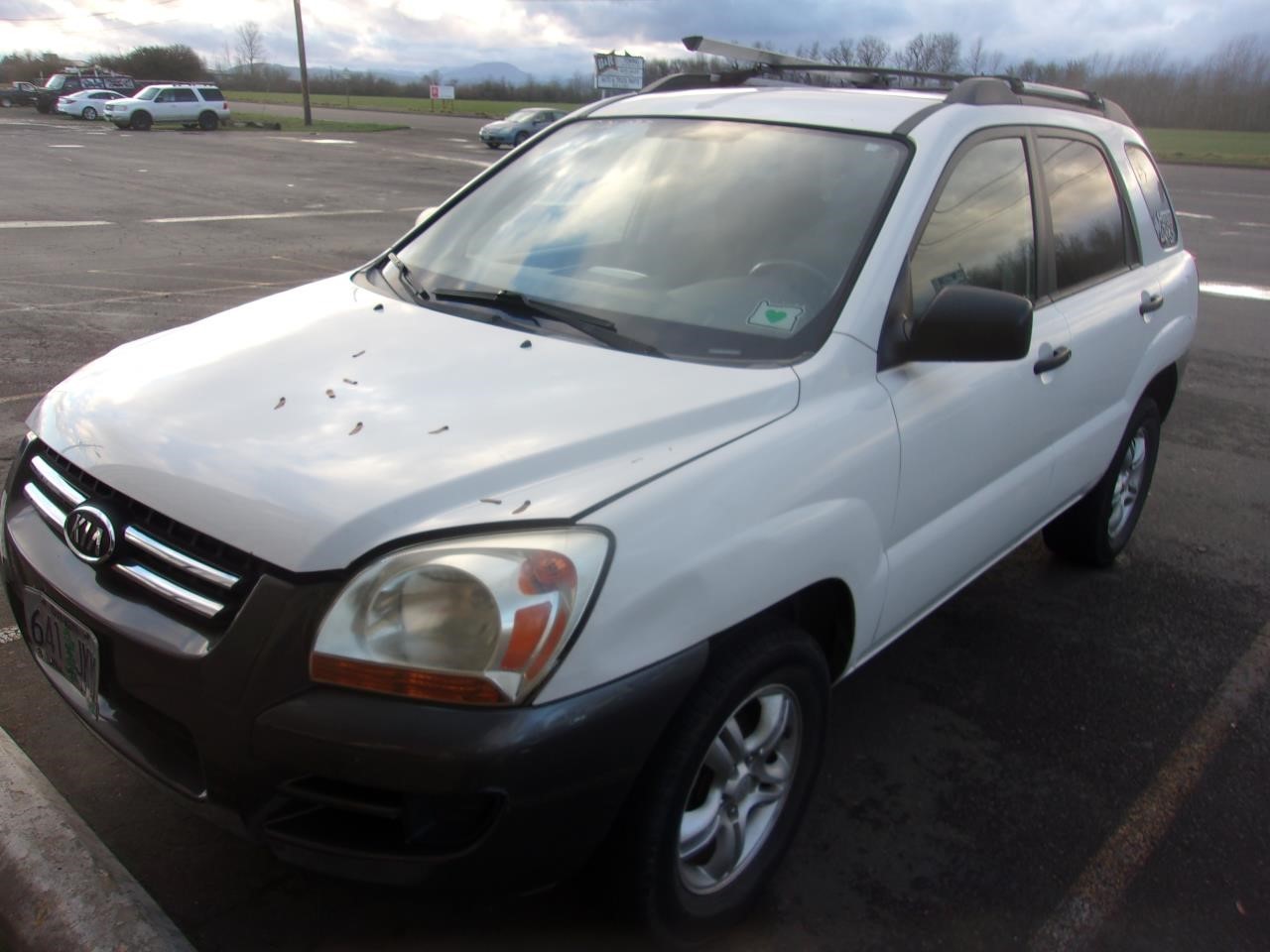 Used Glove Box fits: 2008 Kia Sportage  Grade A