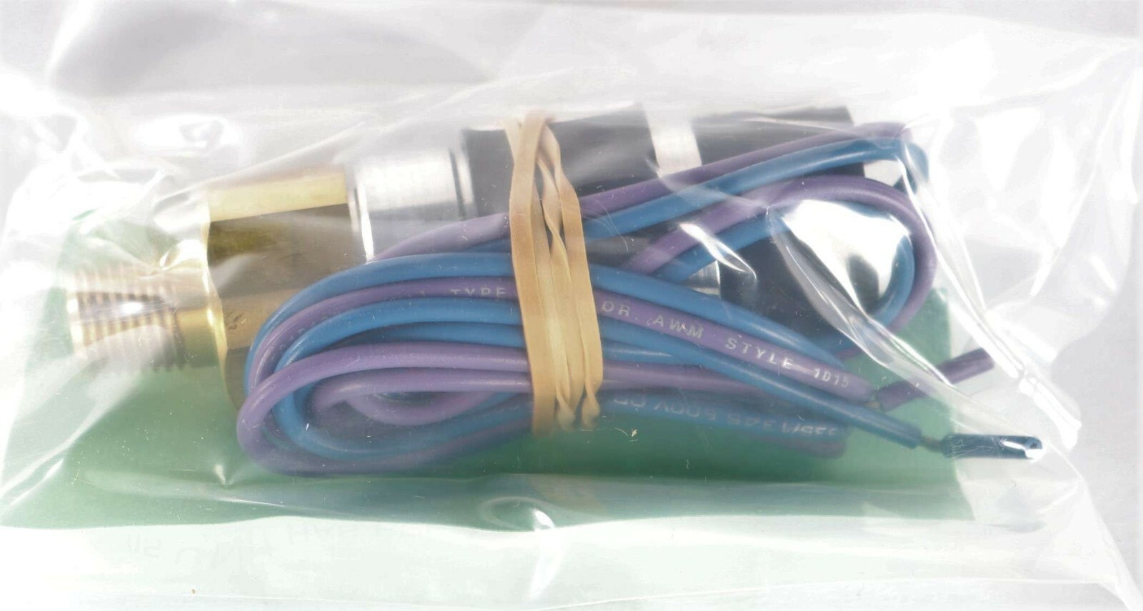 New 10-15443 United Electric Controls Spectra 10 Series Pressure Switch