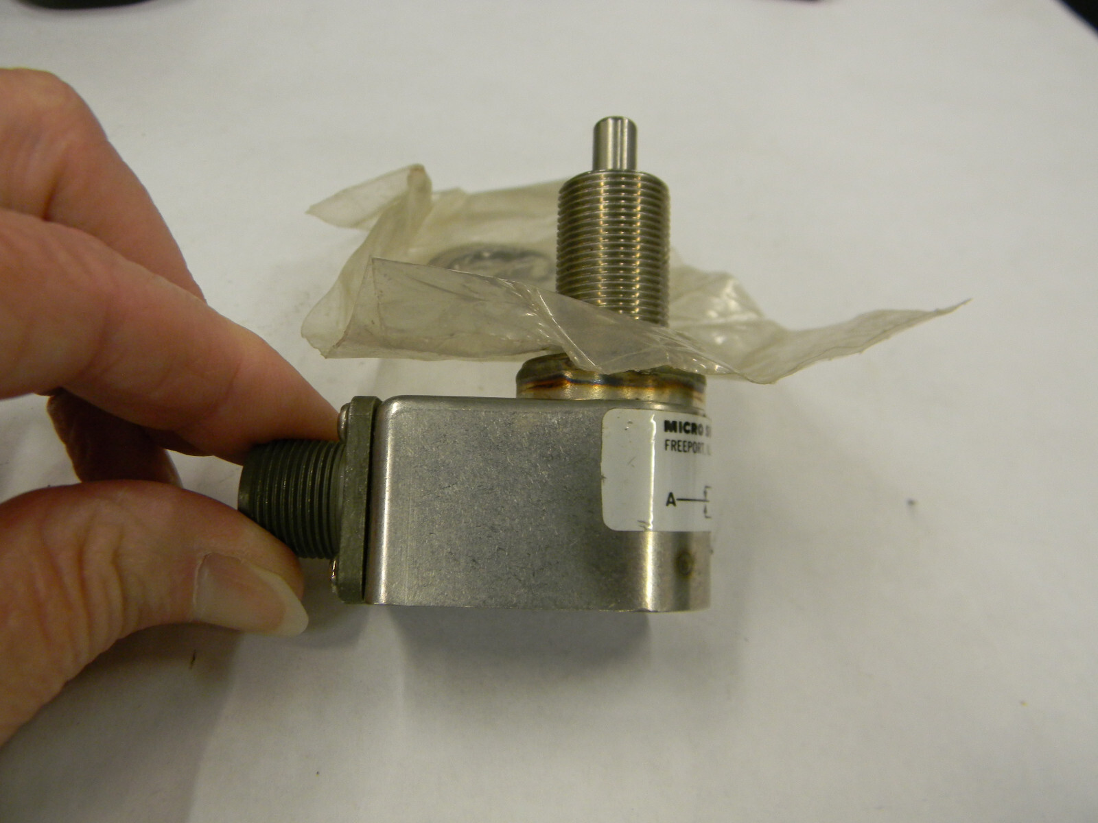 New Honeywell 1CH32-R Snap Action Plunger 4A Micro Switch  E3