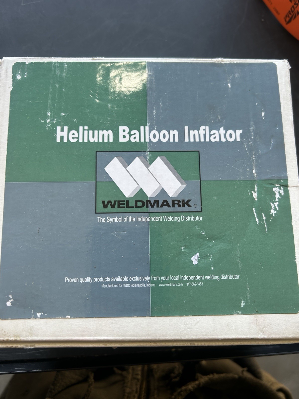 Weldmark 'WEMBR3855GSH Helium Inflator and Regulator