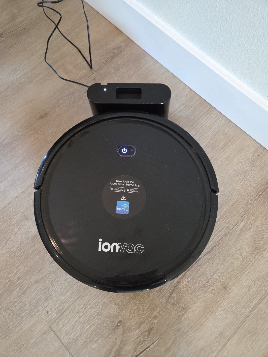 Ionvac SmartClean 2000 Robovac WiFi Robotic Vacuum Cleaner, See Description