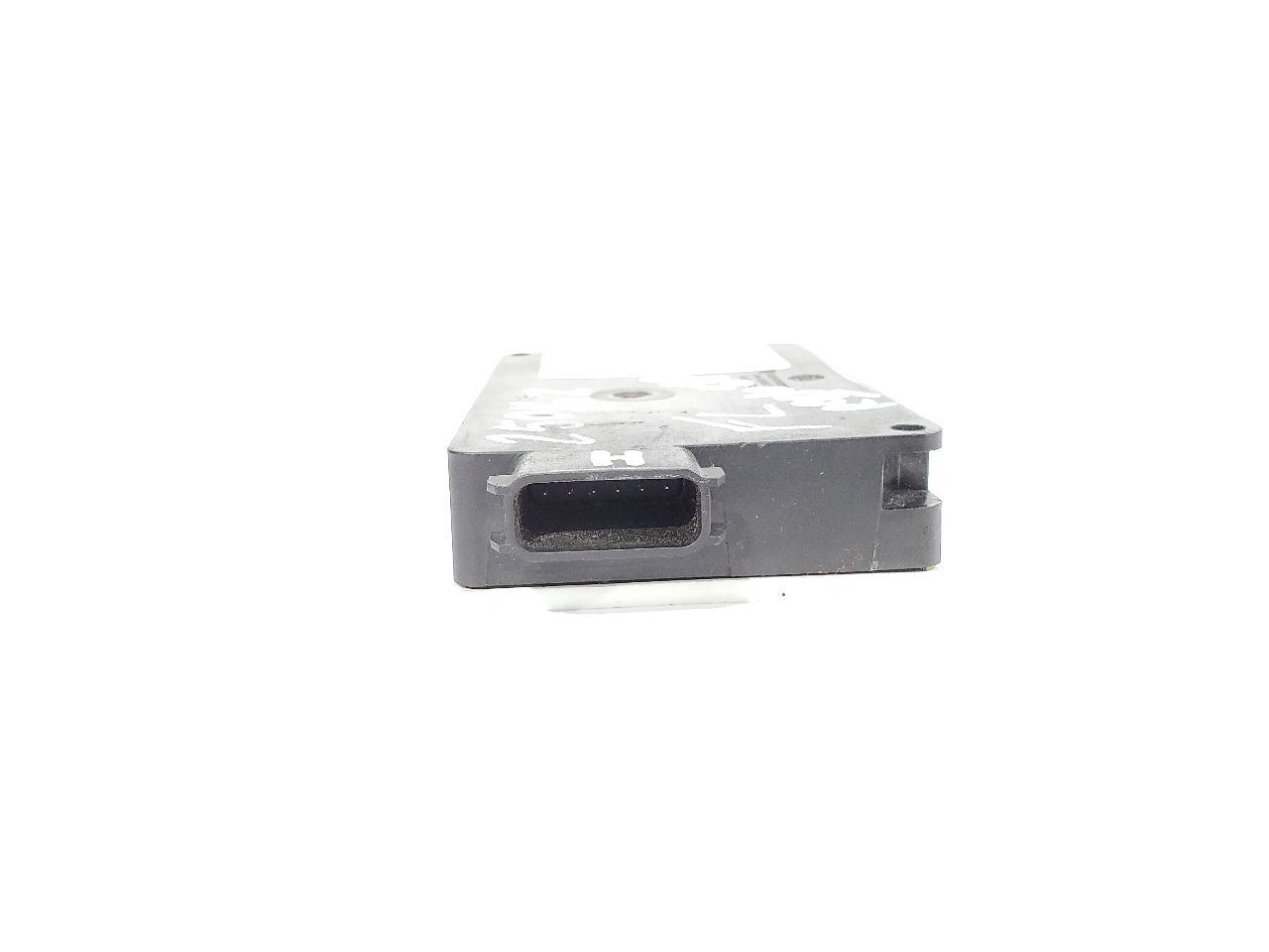 2014 Mercedes CLS550 OEM Left or Right Blind Spot Module a0009055701