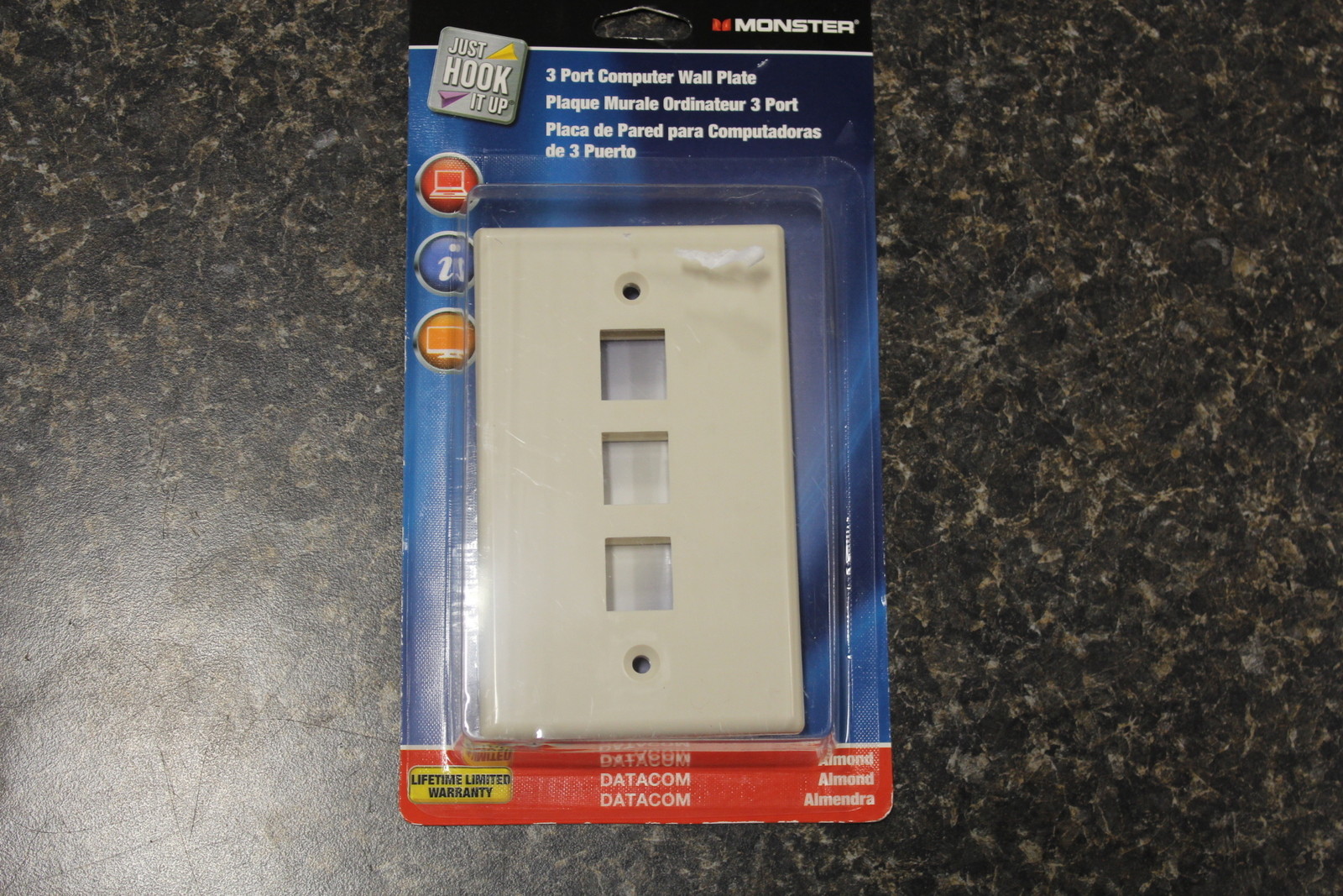NEW 141095-00 MONSTER 3 PORT COMPUTER WALL PLATE ALMOND NEW