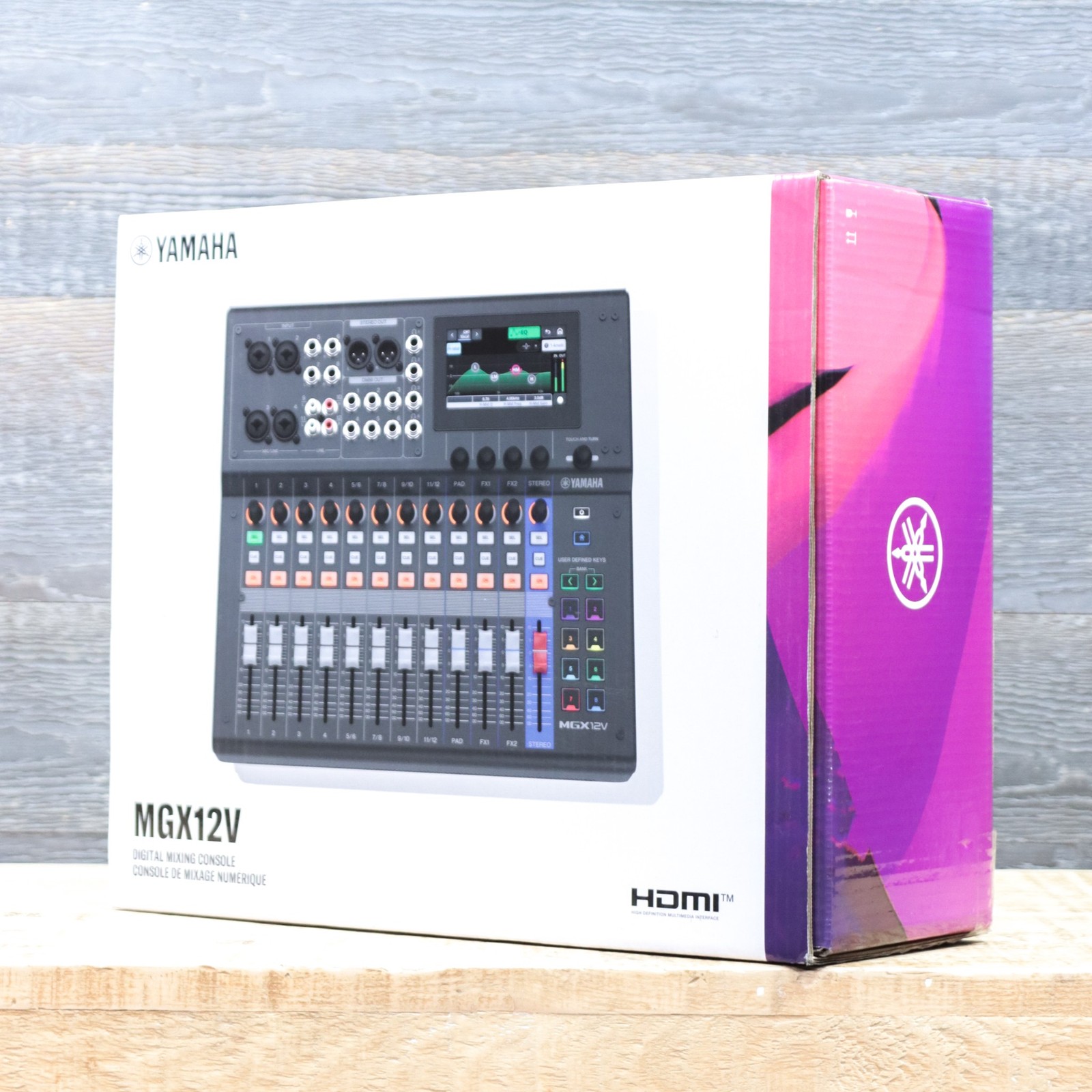 Yamaha MGX12V Digital Mixing Console 18-Channel DSP Processor / Video Interface