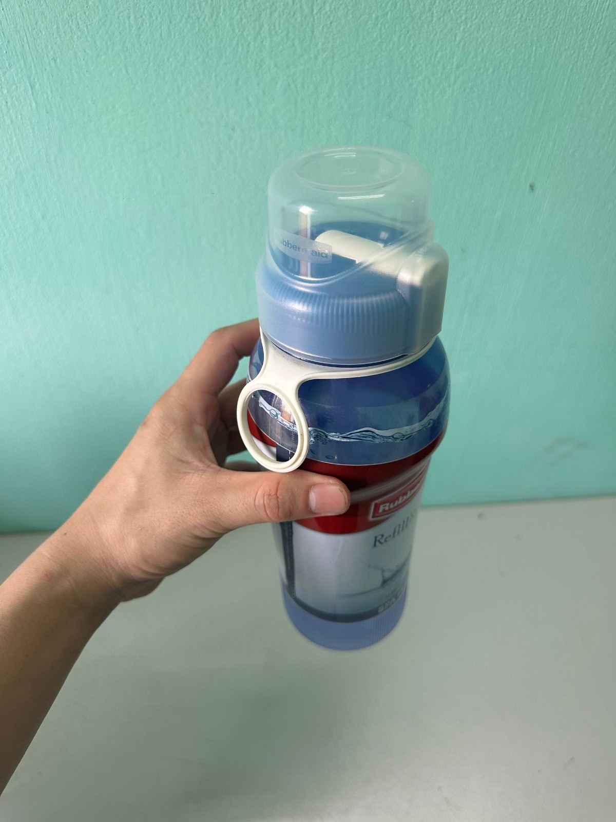 Rubbermaid 32 oz Marine Sip Bottle With Straw