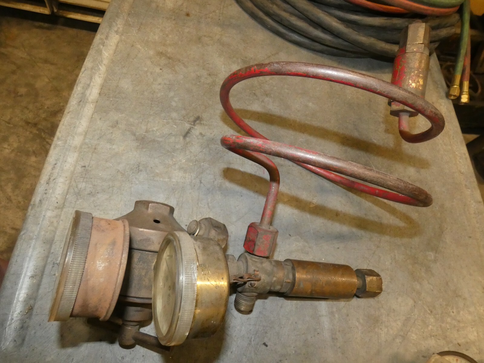 AirCo 7623 Acetylene Manifold with 400PSI & 30PSI Gauges