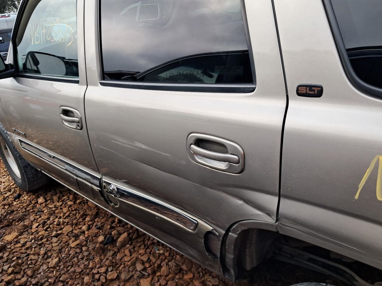 YUKON 2000 Glove Box 4779662