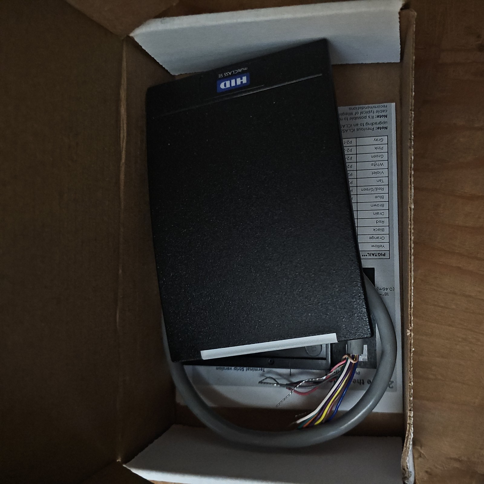 HID MultiClass SE RP40 Wall Switch Reader #93