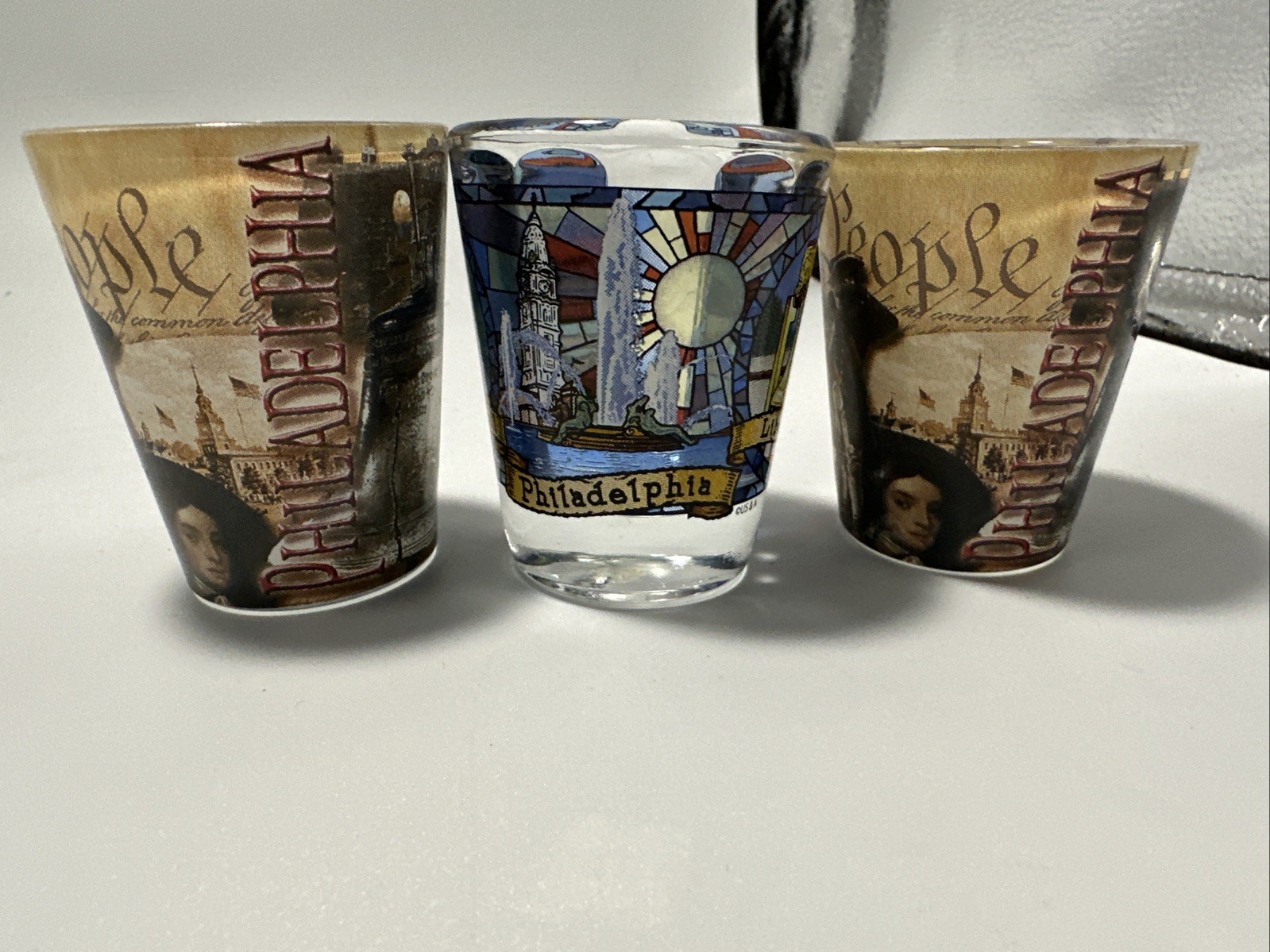 #F1- Set Of 3 Glass Shot Philadelphia