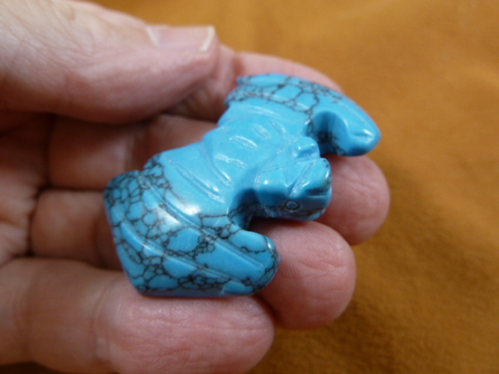 (Y-BAT-572) teal Blue Howlite BAT bats FLYING carving FIGURINE gemstone statue