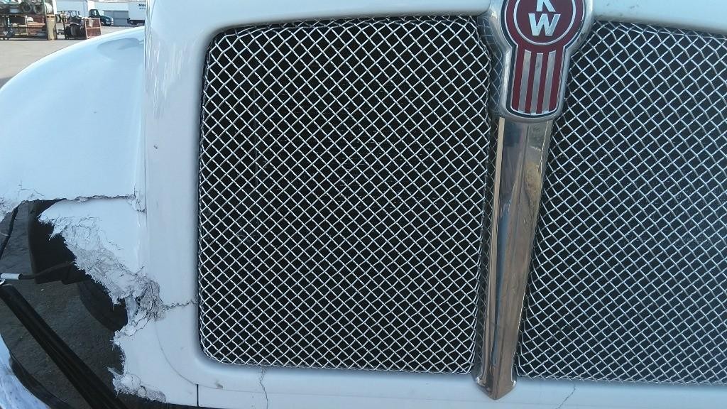 For 2020 KENWORTH T370 2013-2025 GRILLE Right ,  OH