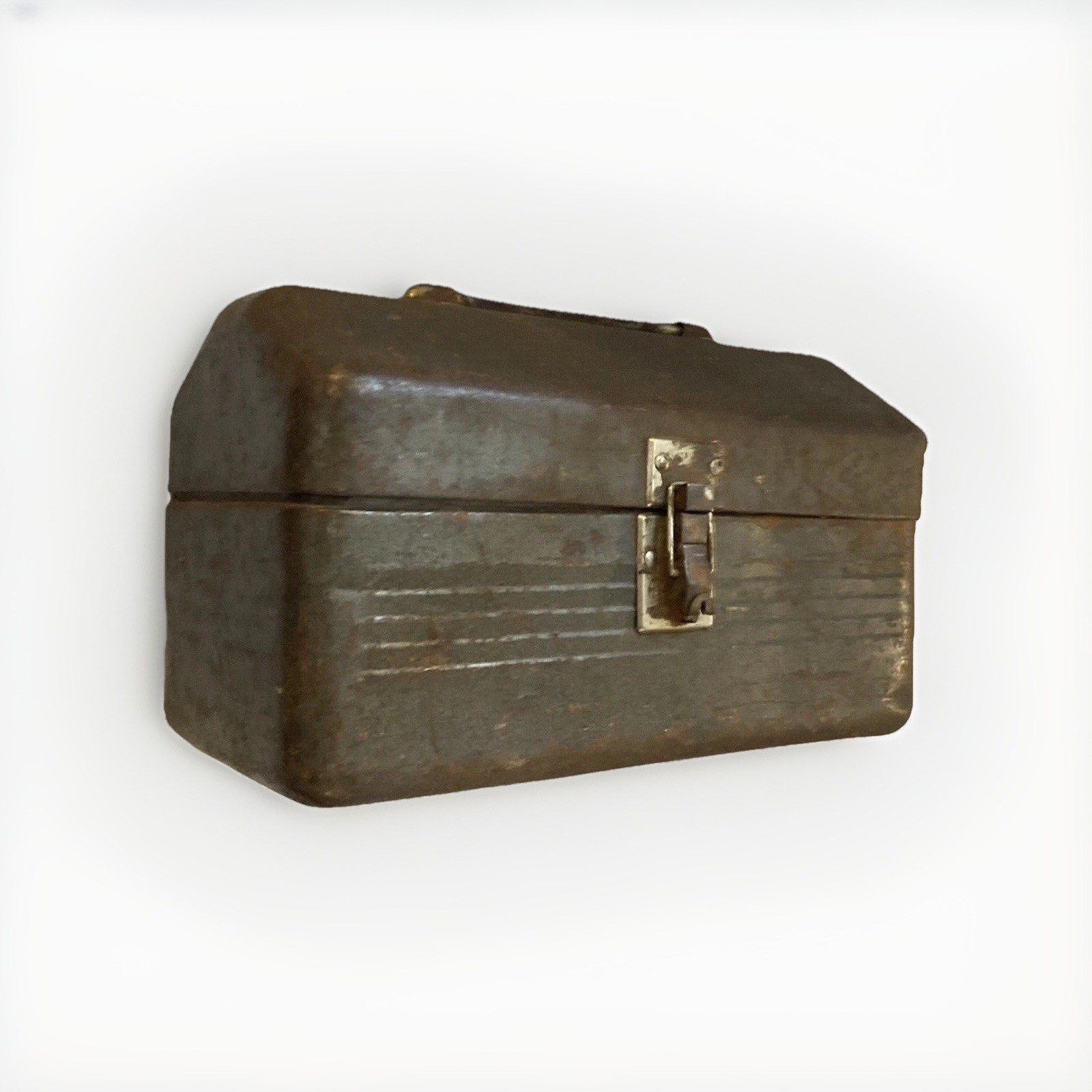 Antique Metal Toolbox/Tacklebox