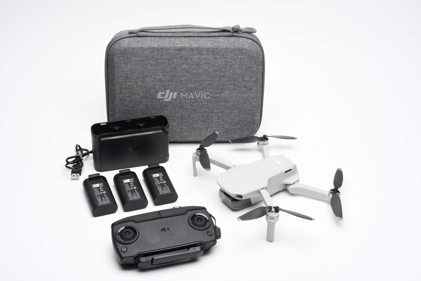 DJI Mavic Mini Ultra Light w/3batts, remote, Tested, (Unbound), Great