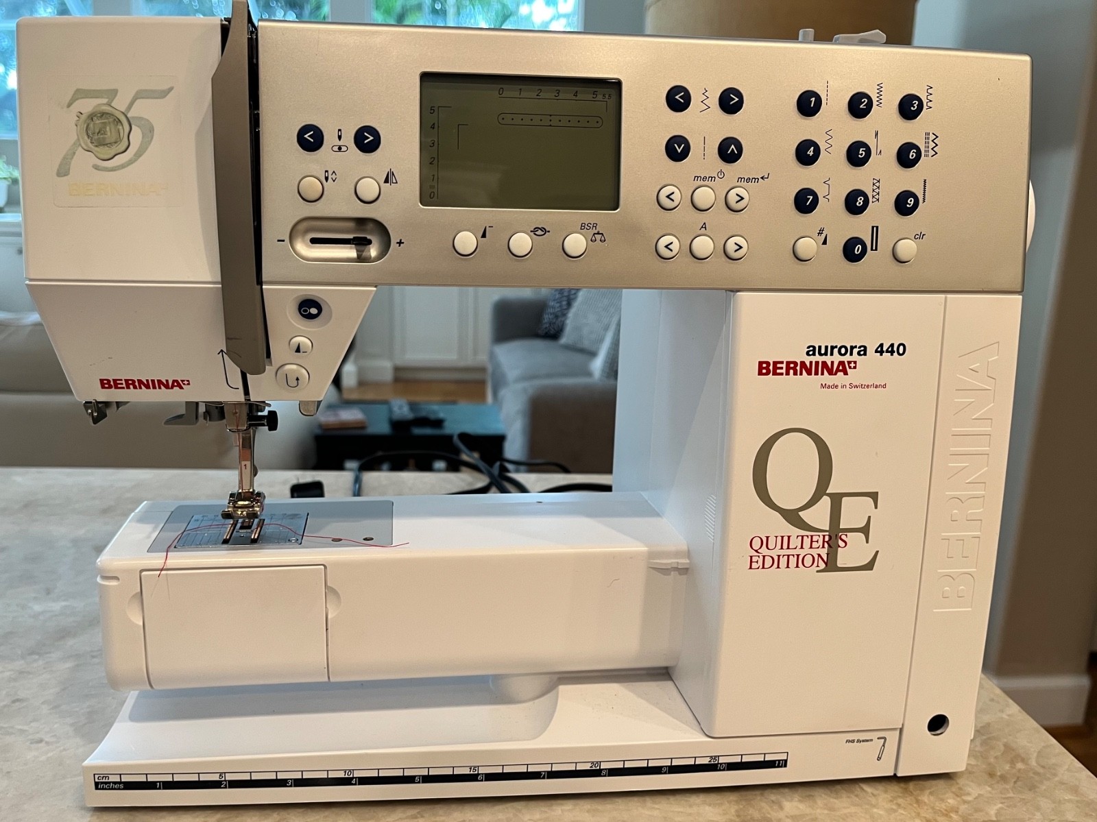 BERNINA  440QE Computerized  Sewing Machine - 6 Presser Feet/Other Accessories
