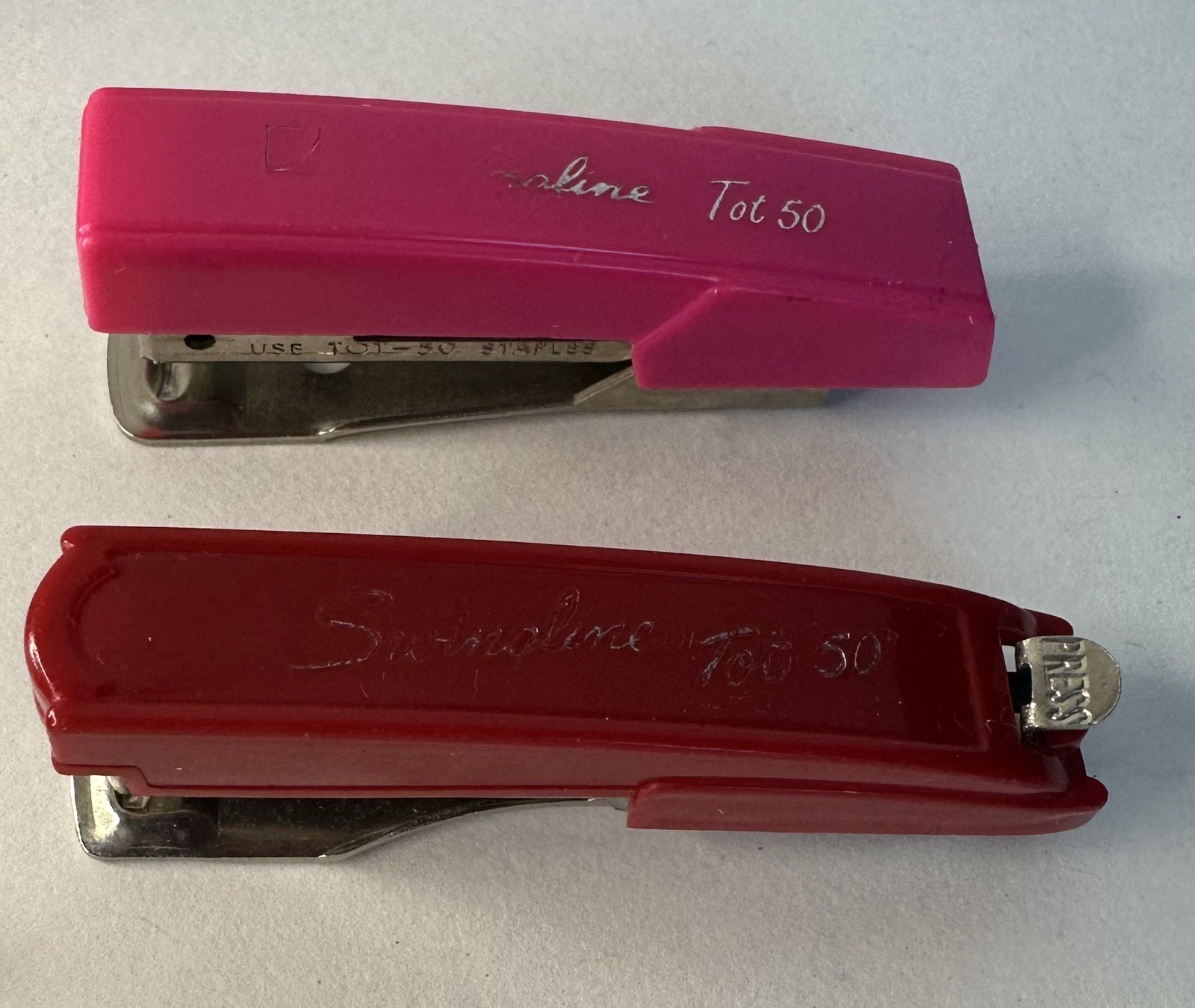 Lot 2 Vintage Red Swingline Tot 50 Mini Staplers & 3 Boxes Of Staples
