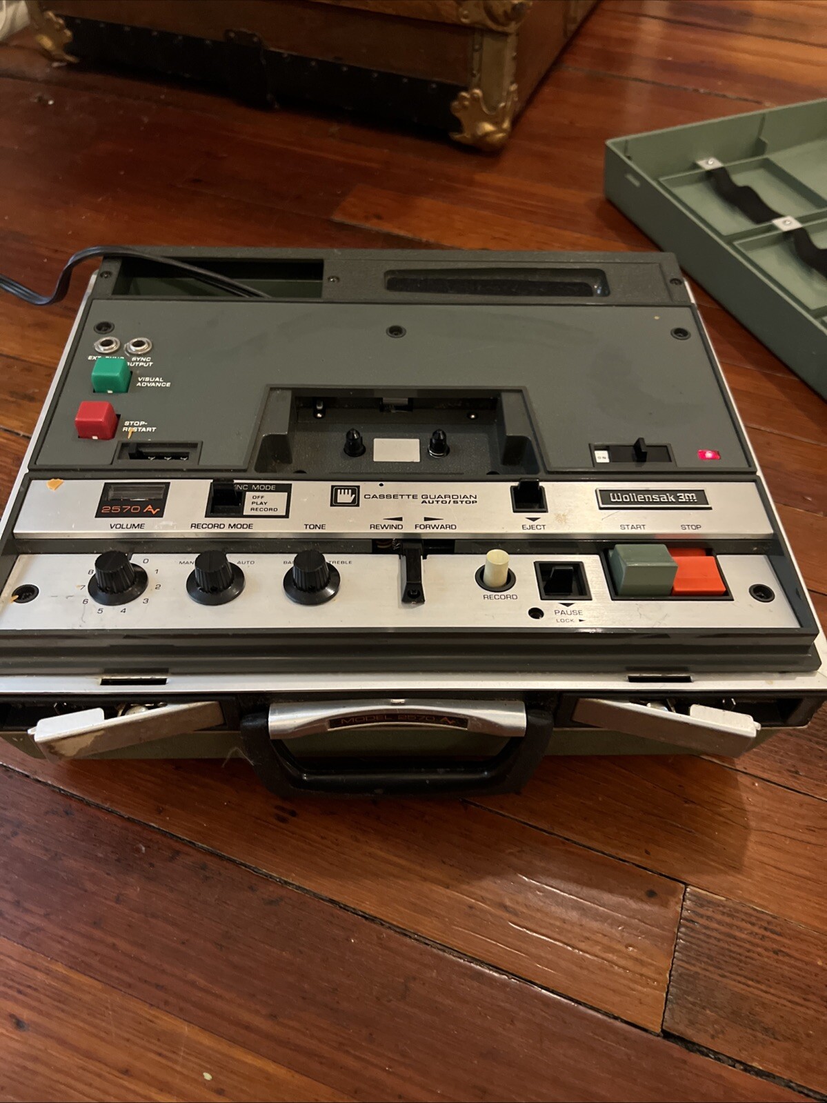 Wollensak 2570 3m AV Cassette System Cassette Guardian With Projector Inputs