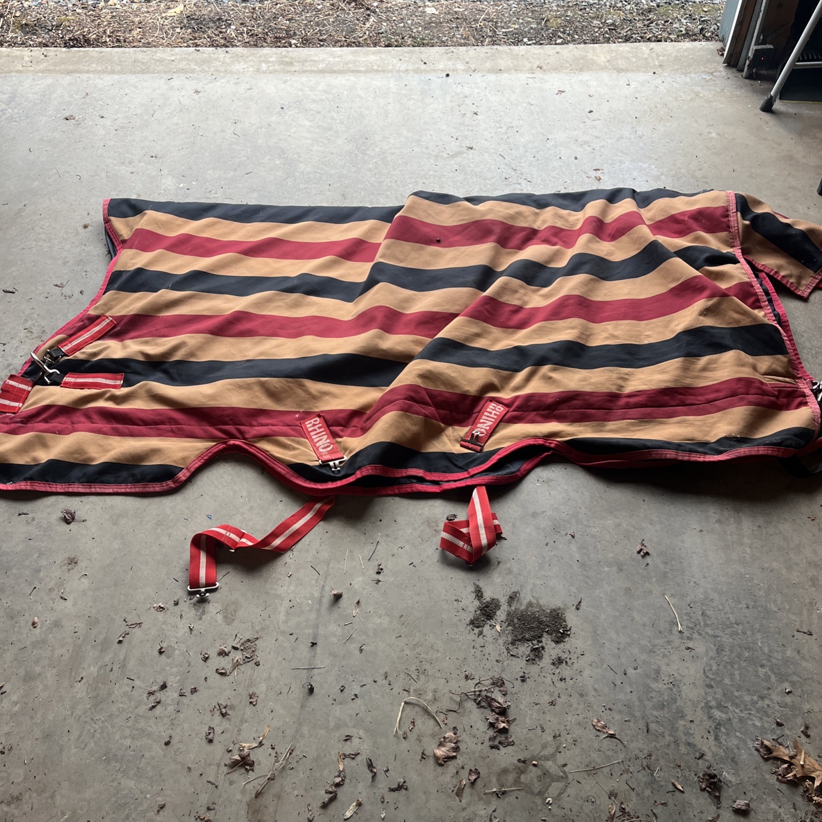 Rhino Newmarket 200g Medium Stable Blanket 75”