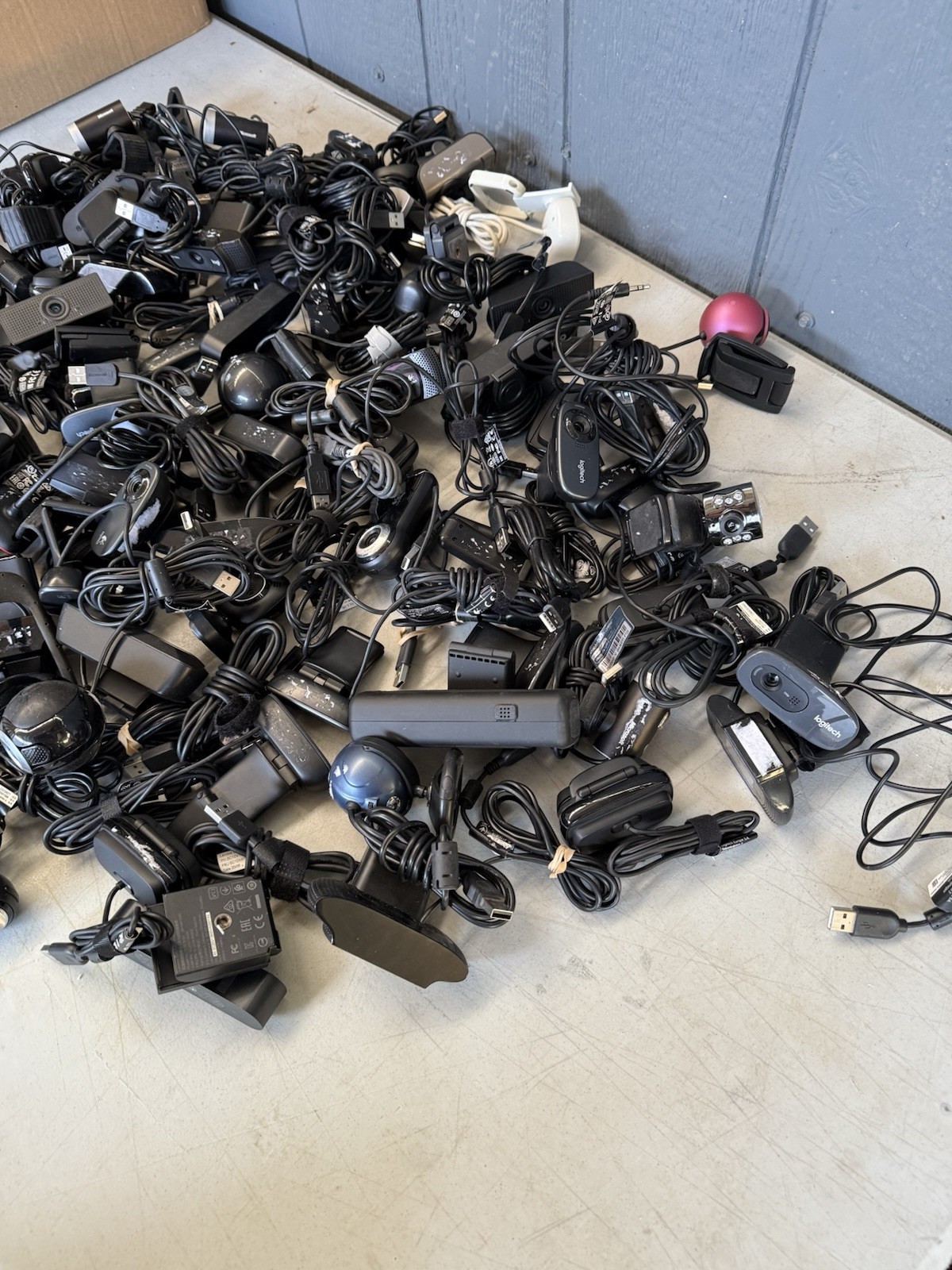 Lot Of 76 Webcams! *READ*