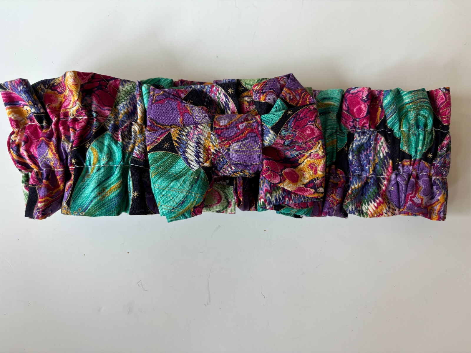 Medium Multi Colored Basket Garter